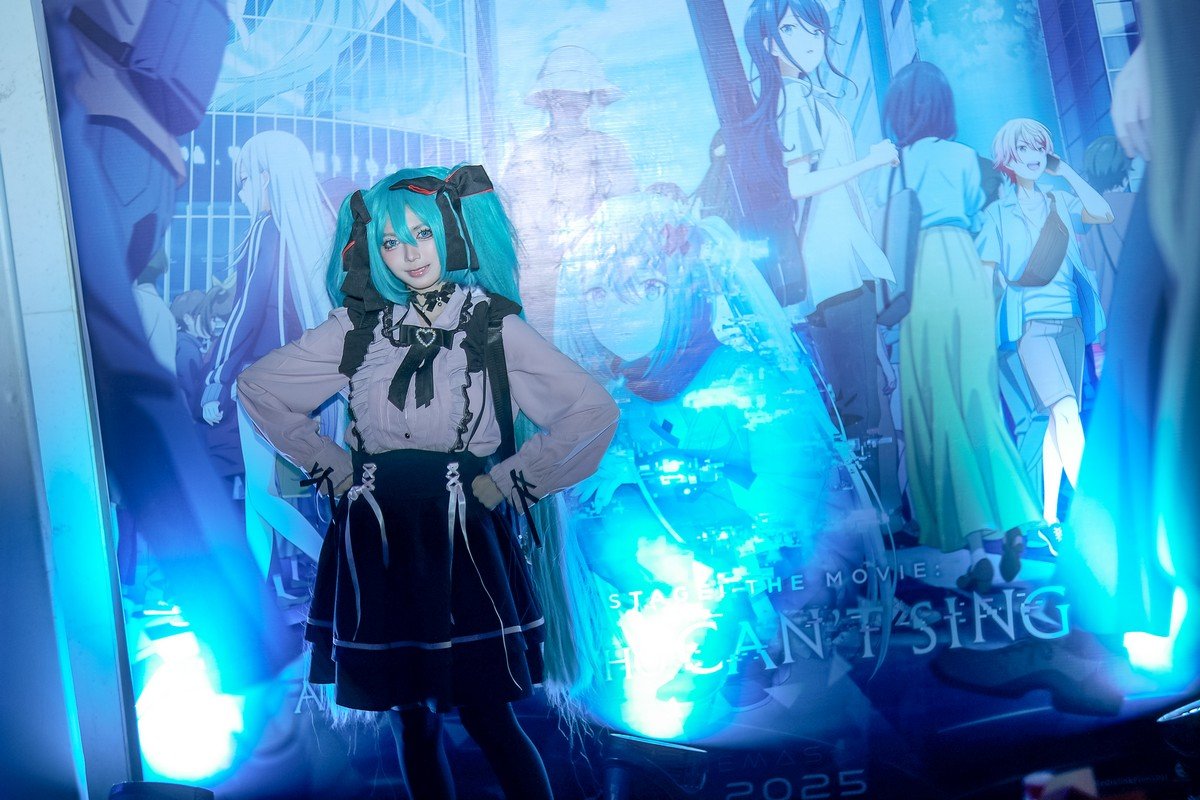 COLORFUL STAGE! The Movie: A Miku Who Can't Sing Special Screening. The Cosplay and Anime Café: arkadymac.com