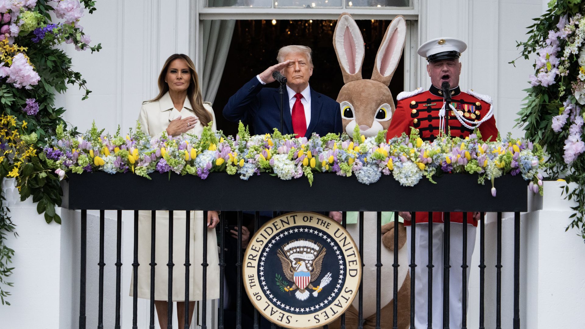 Trumps welcome visitors to 2025 White House Egg Roll: photo