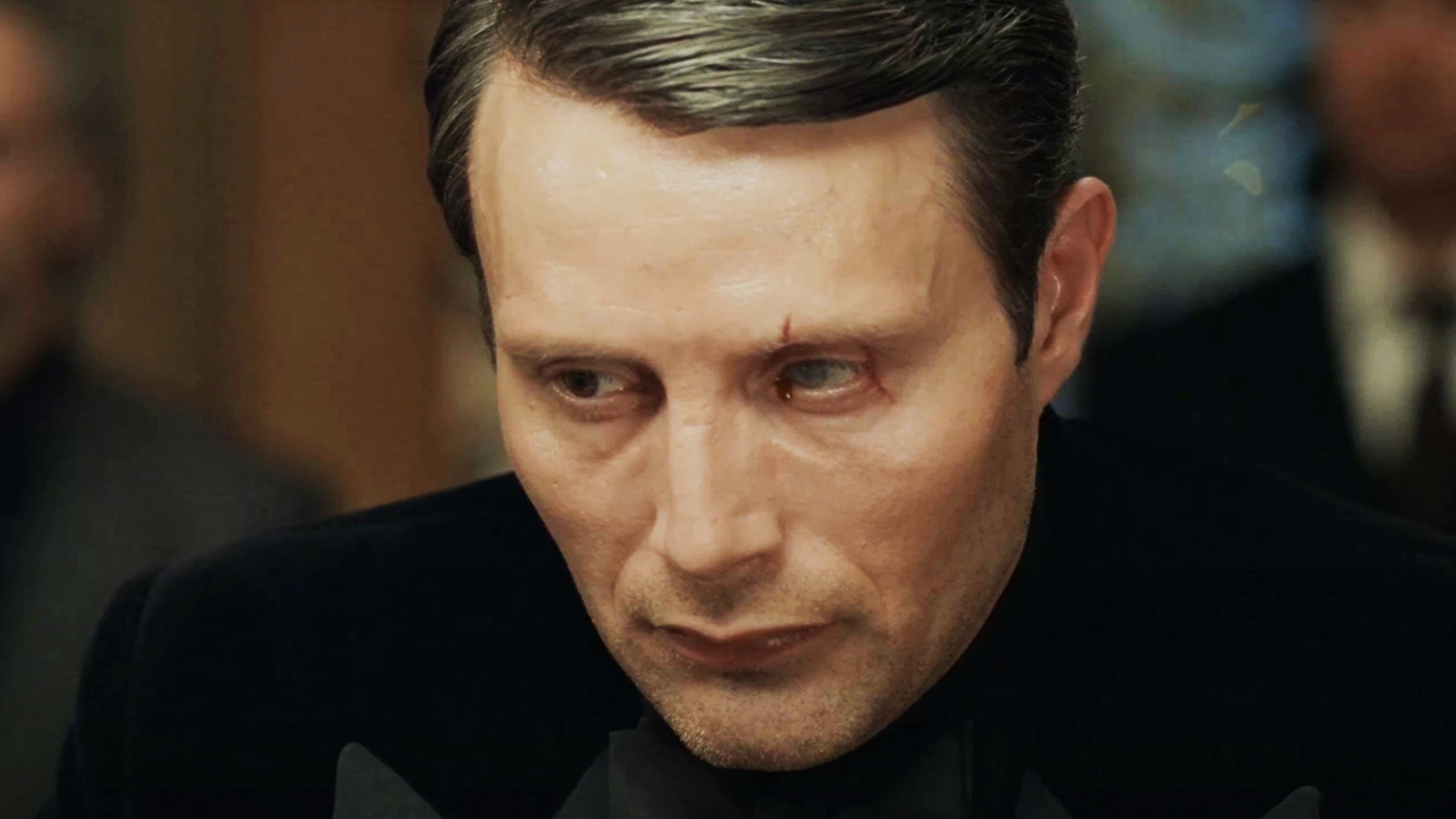 Mads Mikkelsen Has His Own Explanation For Le Chiffre's Scar In Casino Royale