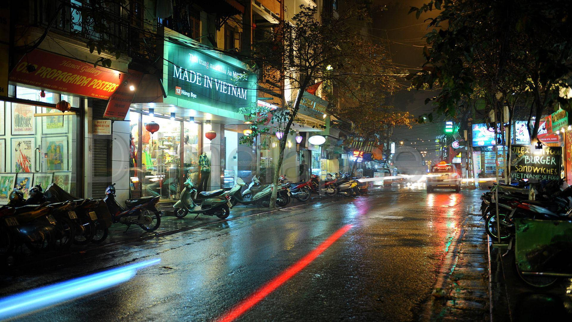 Download Tranquil Street Corner in Hanoi, Vietnam Wallpaper