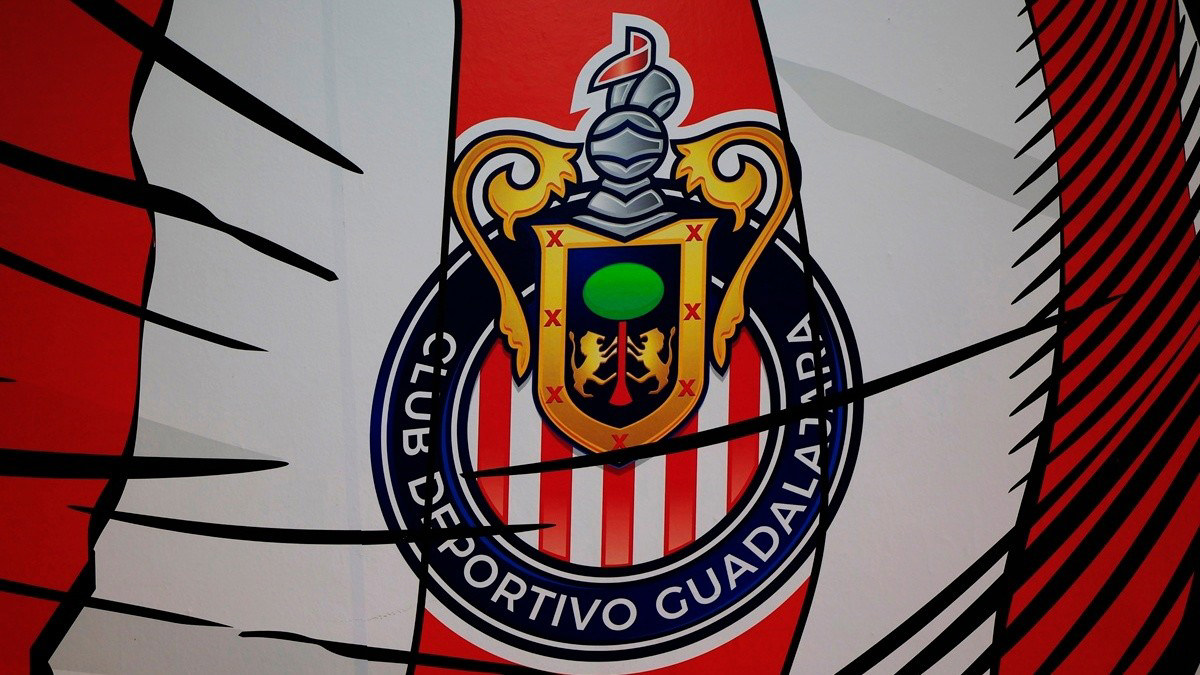 Chivas Gets a Special Visit Ahead of Matchday 9 Clash vs Atl. San Luis