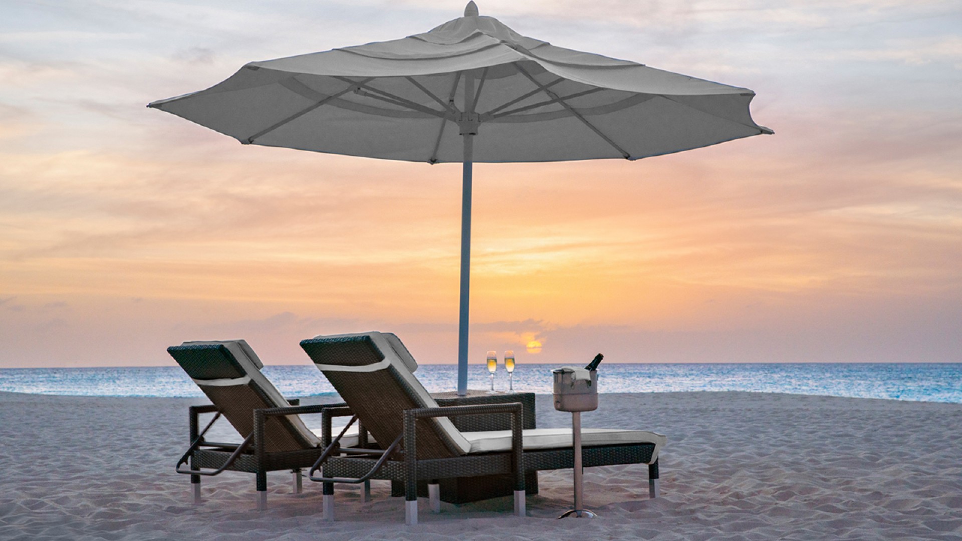 Wallpaper. Bucuti and Tara Beach Resort