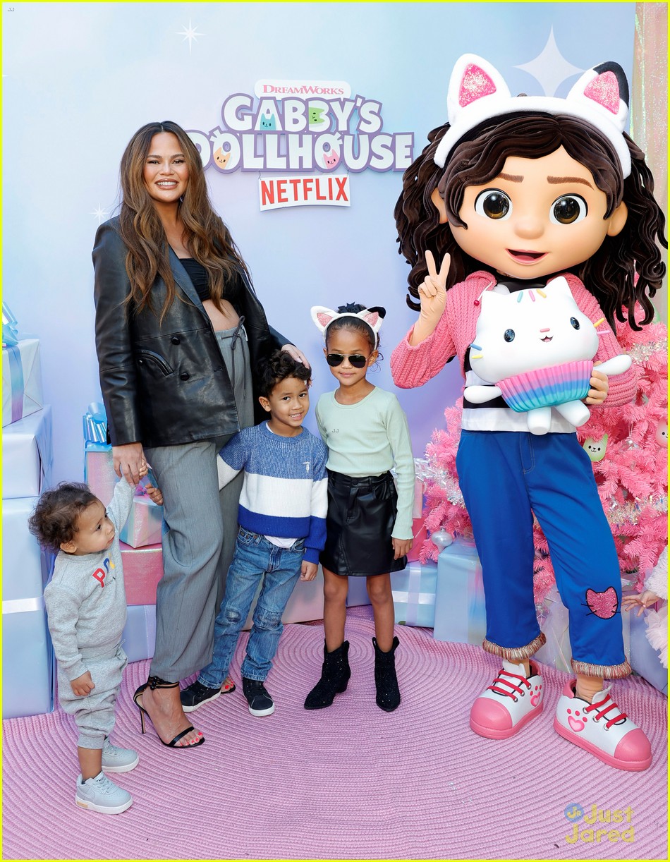Laila Lockhart Kraner Celebrates Gabby's Dollhouse with Ashley Tisdale & More!: Photo 1362187. Ashley Tisdale, Celebrity Babies, Chrissy Teigen, Gabby's Dollhouse, Juliet Donenfeld, Jupiter French, Kel Mitchell, Laila Lockhart Kraner, Tucker