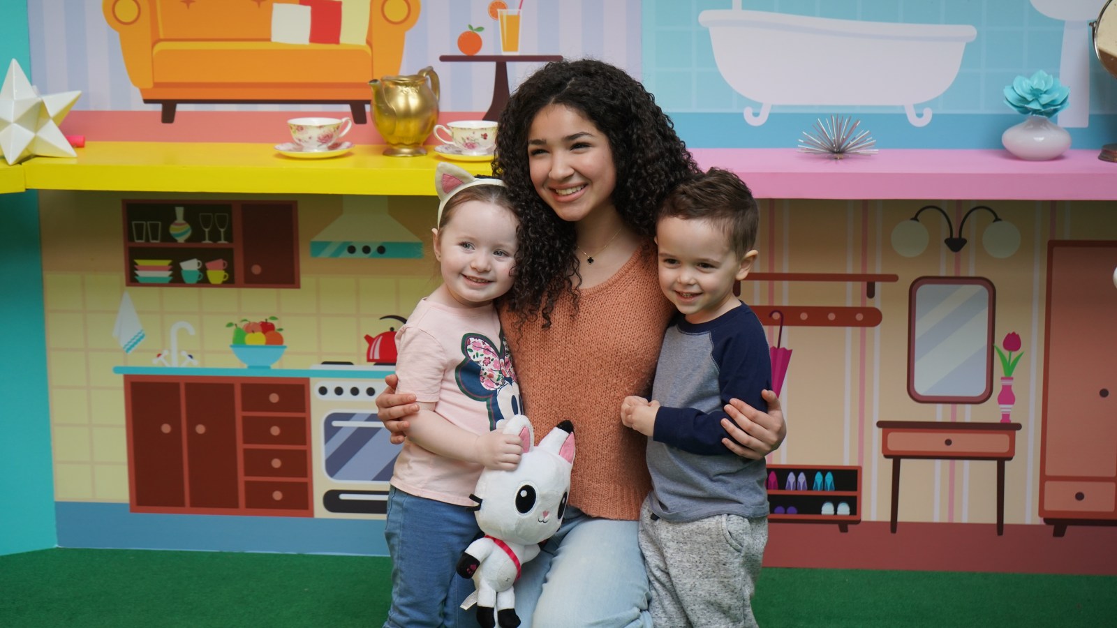 Gardner White to host 'Gabby's Dollhouse' star Laila Lockhart Kraner in Warren