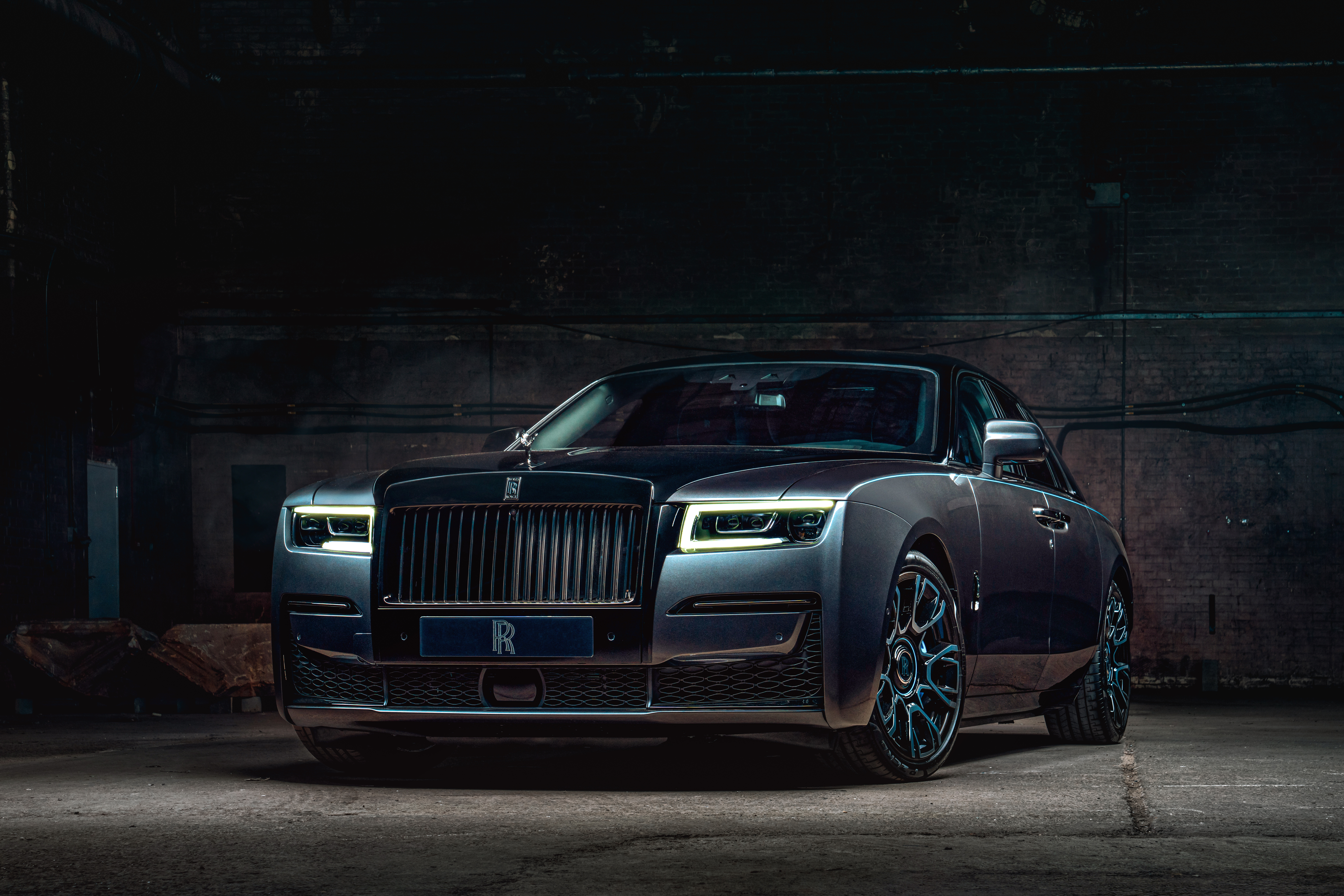 Download Vehicle Rolls Royce Black Badge Ghost 8k Ultra HD Wallpaper