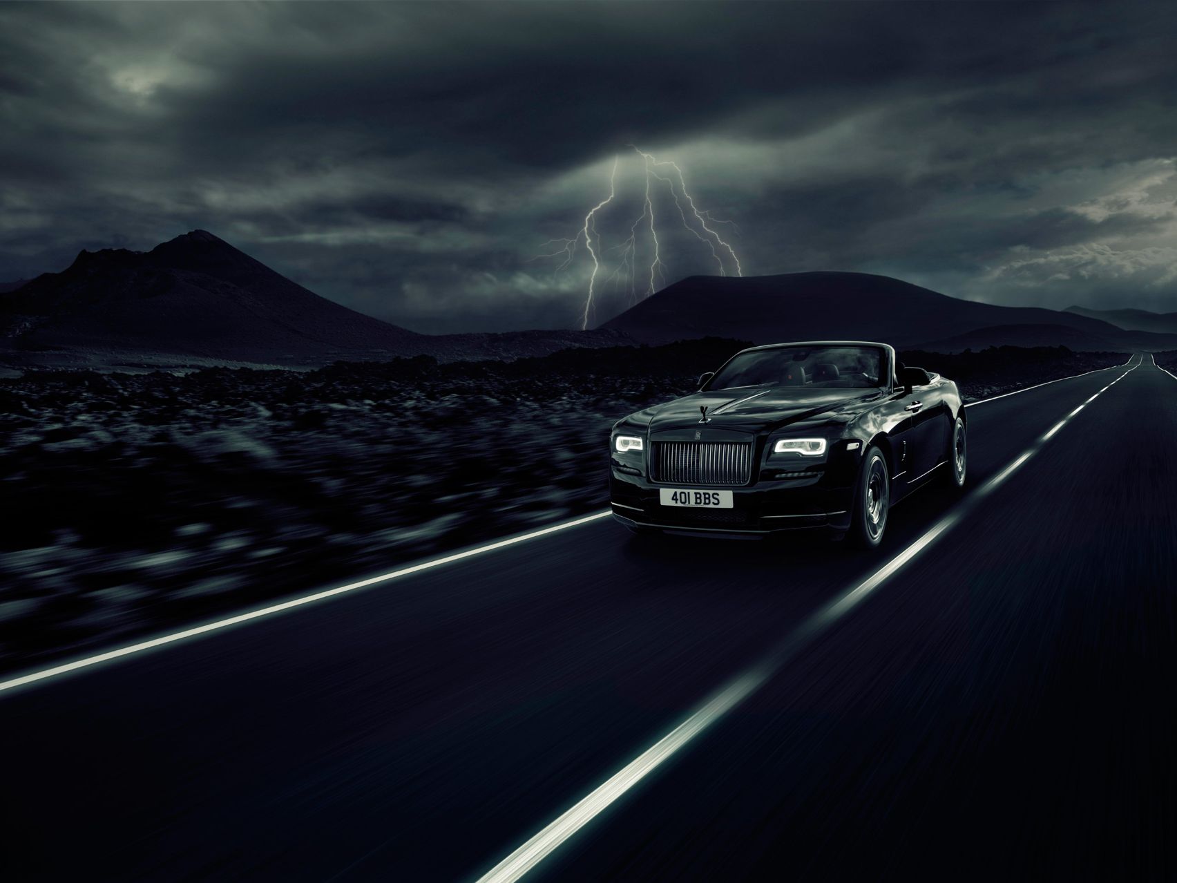 Rolls Royce Dawn Black Badge: a car for gents in a hurry