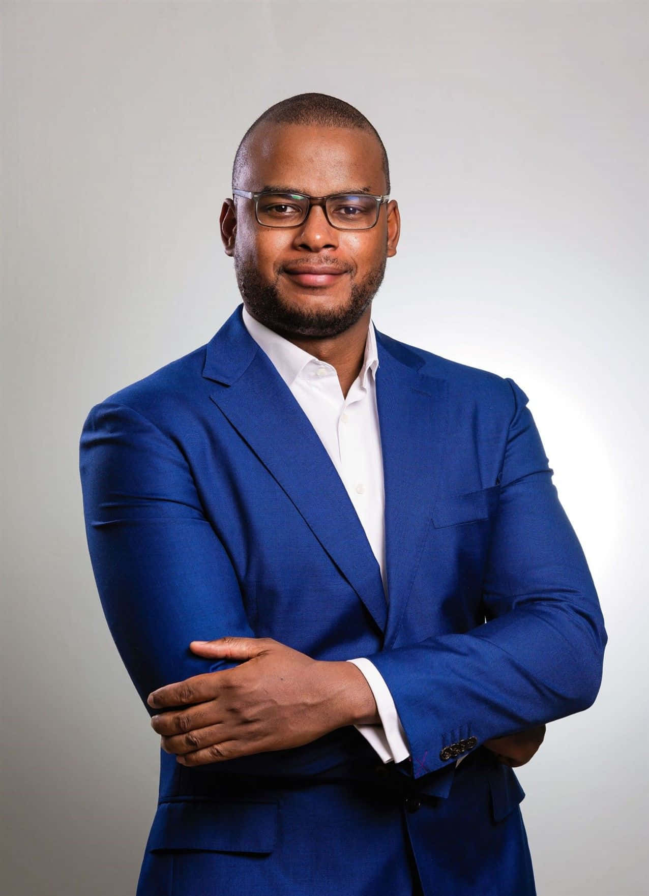 Download Office Man In Blue Professional Profile Picture