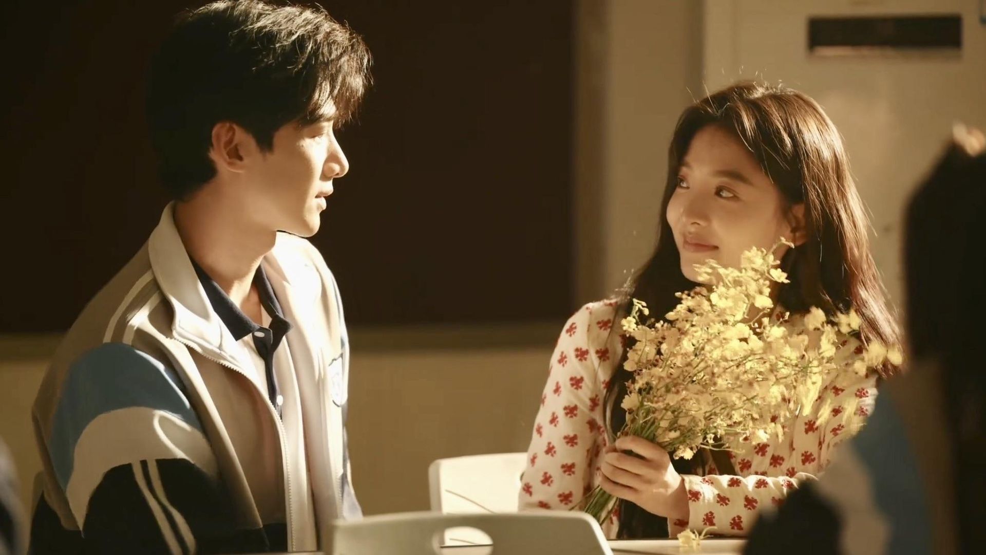 Watch The First Frost 1 • Episode 32 Long for Someone to Love Me Fiercely Until Death. It's You. Full Episode Online