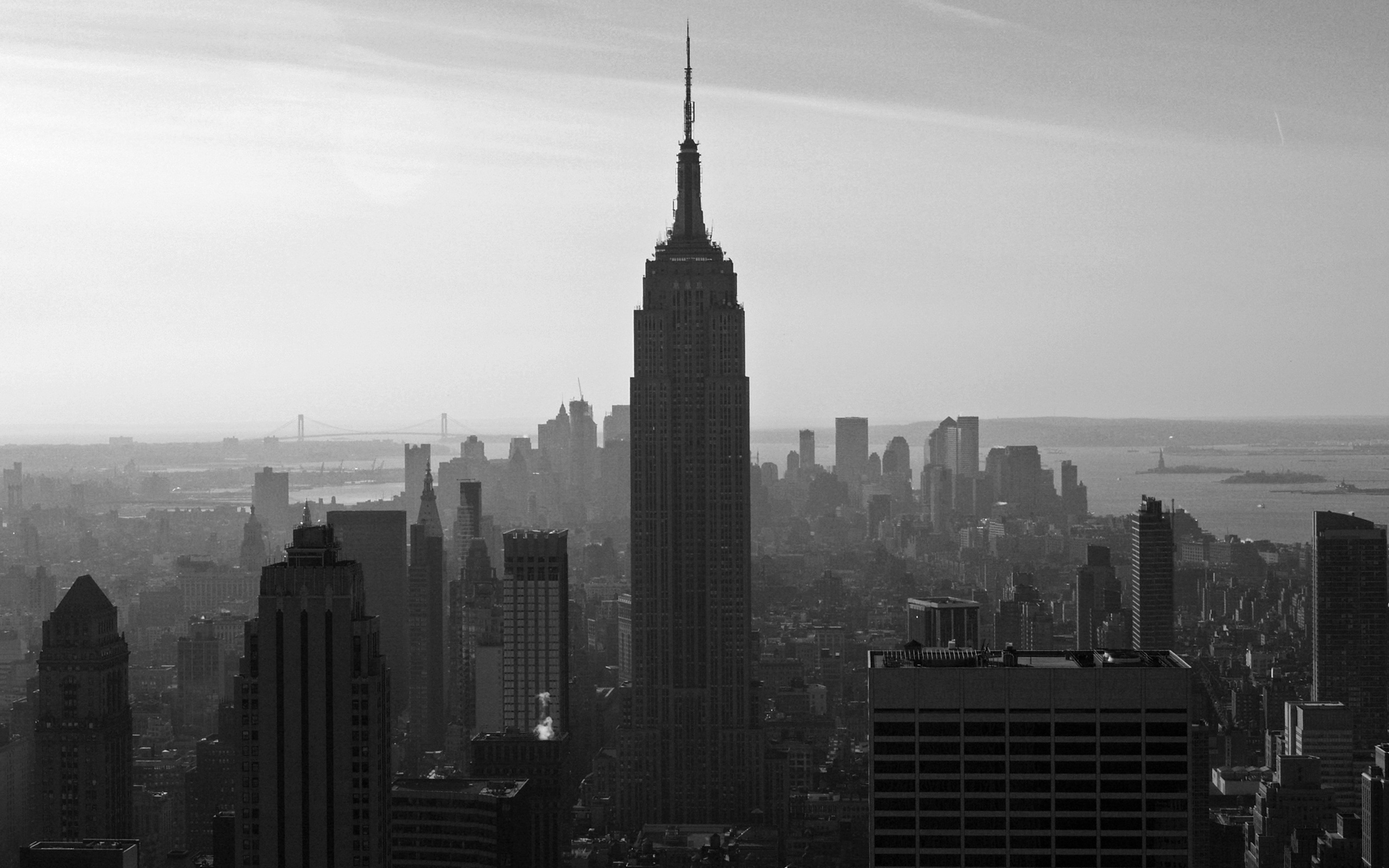 New York Black and White Wallpaper