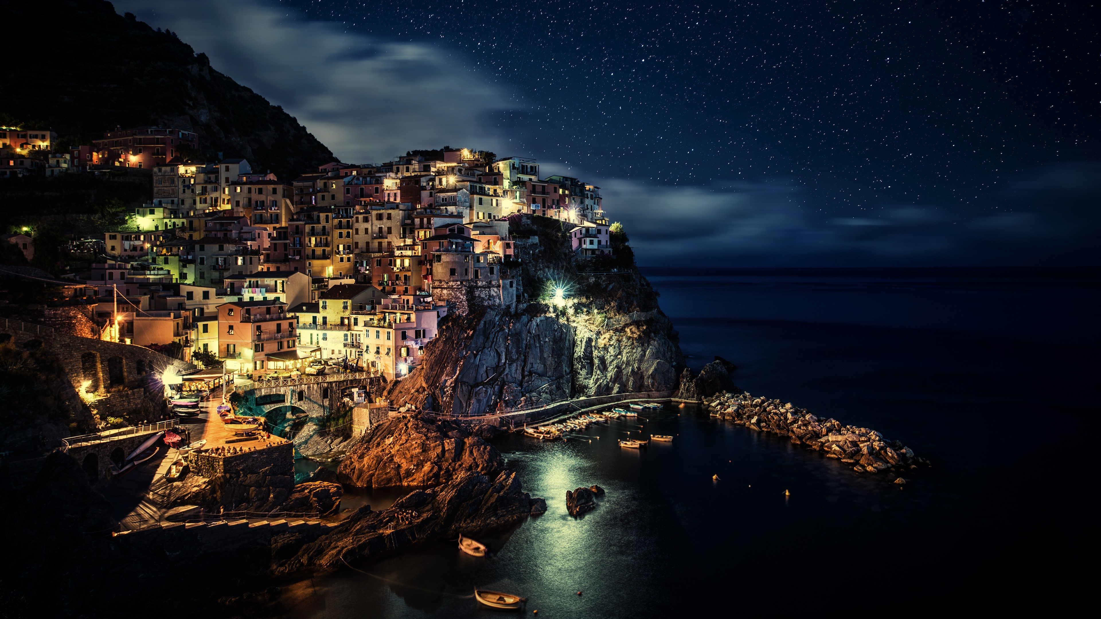 Wallpaper sea, light, the city, mountain, the evening, lights, Italy for mobile and desktop, section пейзажи, resolution 3840x2160