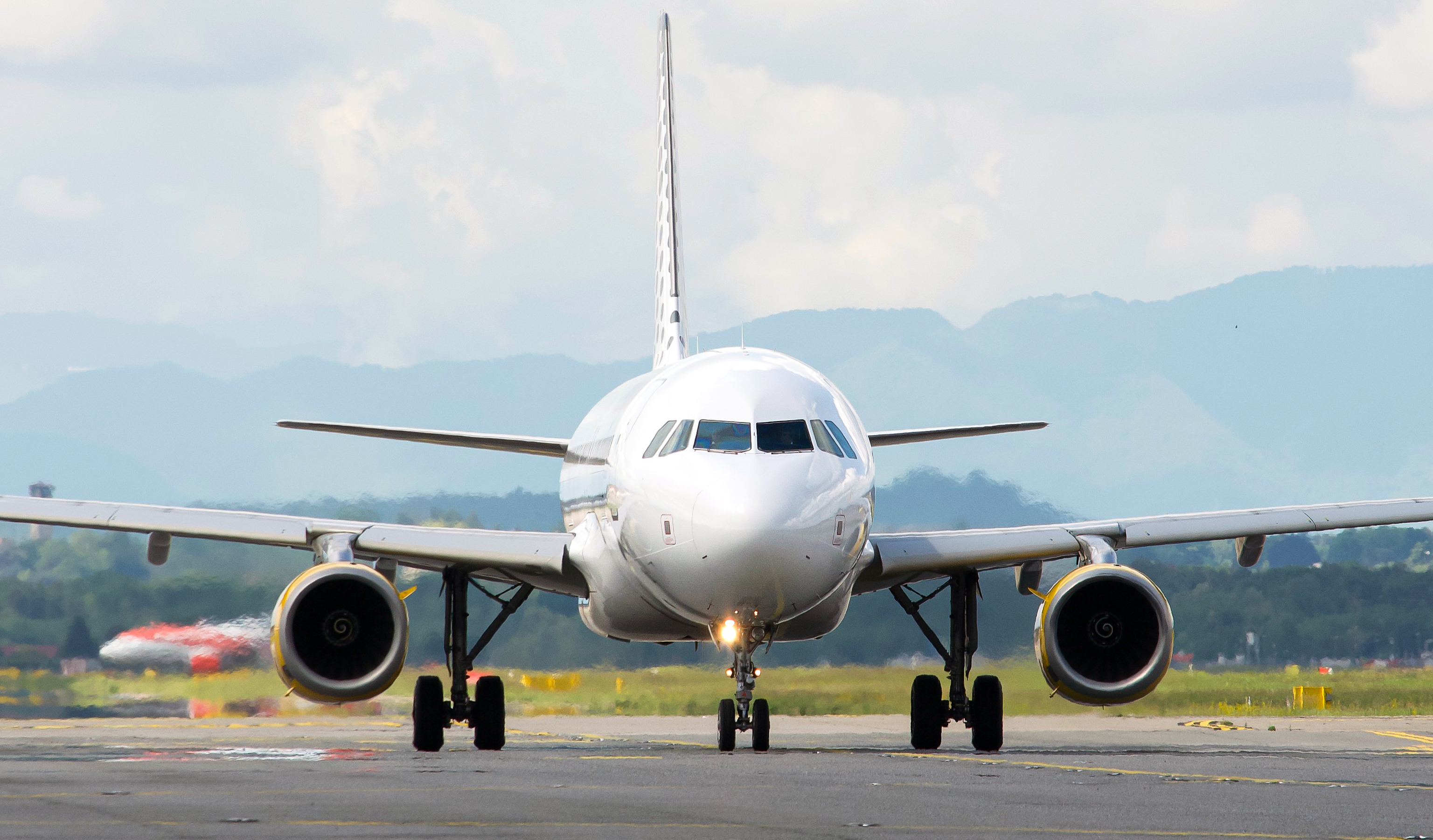 FlightAware Tracker / Flight Status