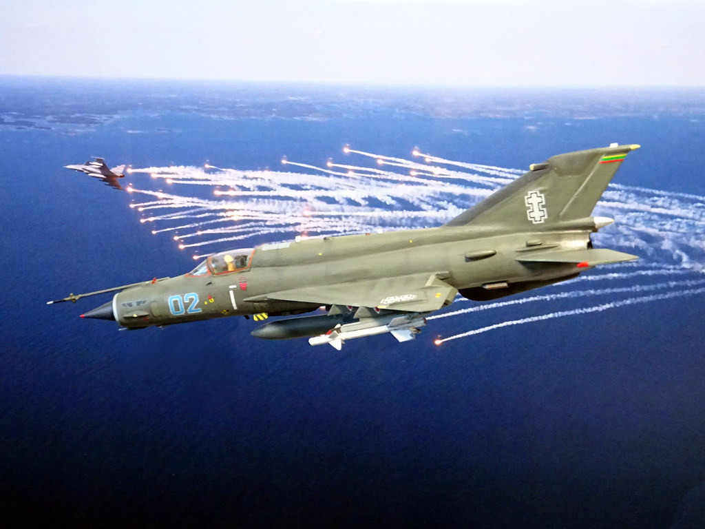 1:72 Mikoyan Gurevich MiG 21 2000 Globėjas; '02 Blue' Of