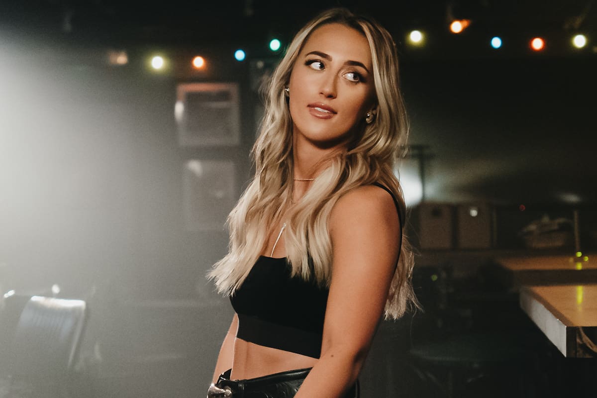 Ashley Cooke. Country Music News and Artists
