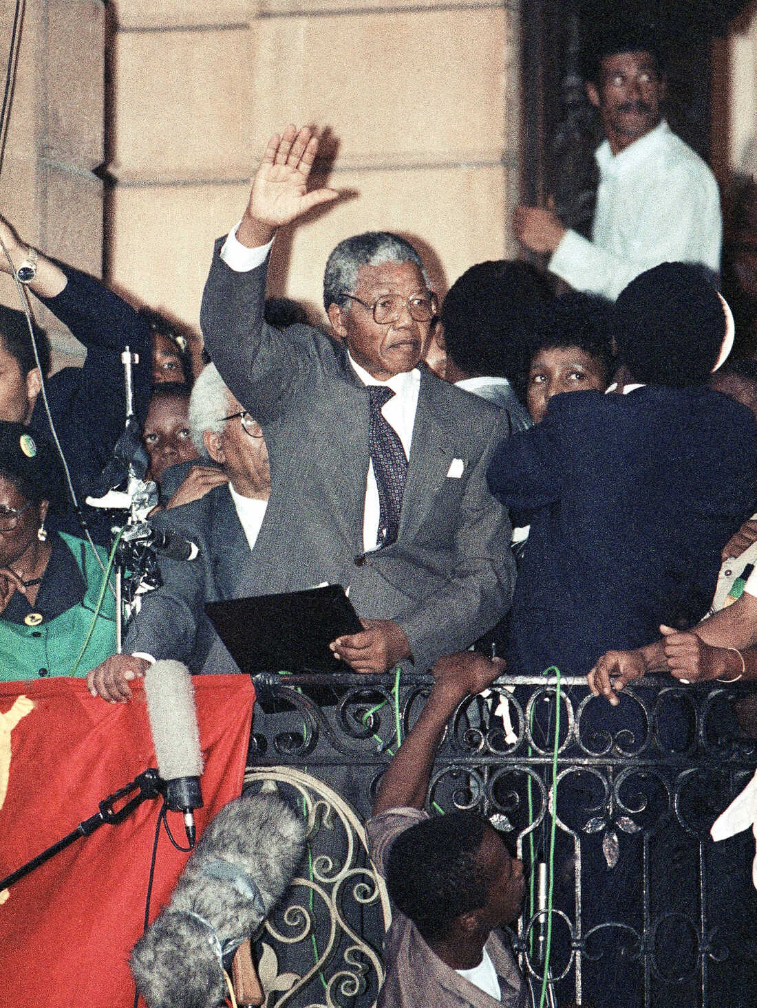 The Day Nelson Mandela Walked Out Of Prison, Parallels