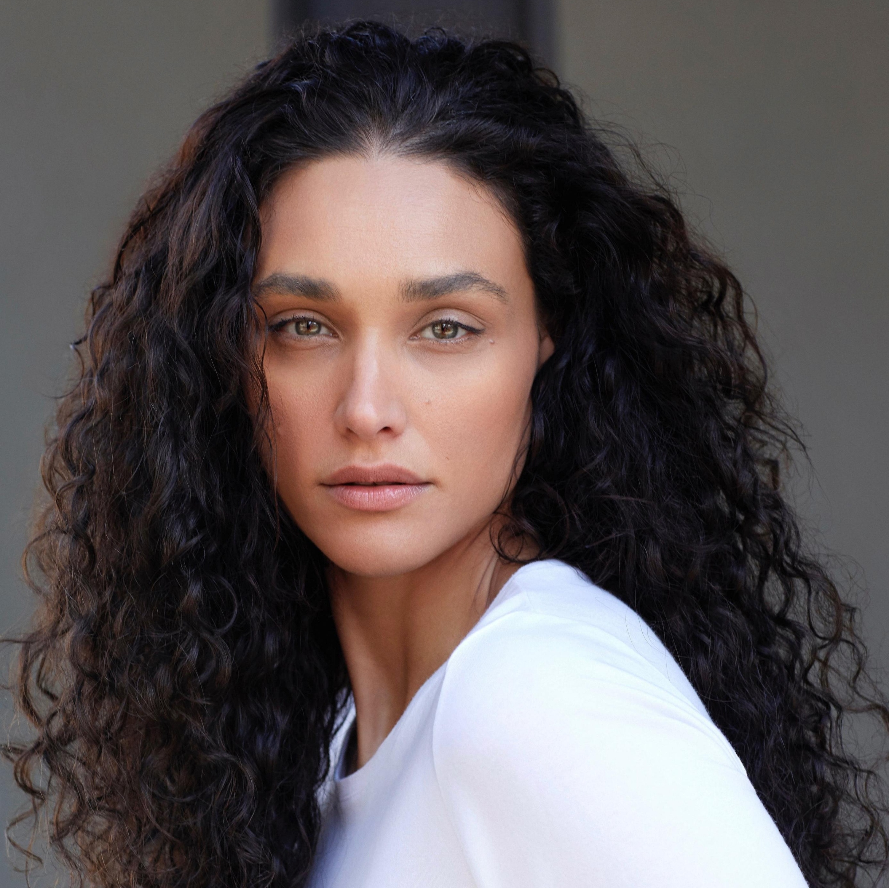 Débora Nascimento diz estar se sentindo gostosa aos 40; veja