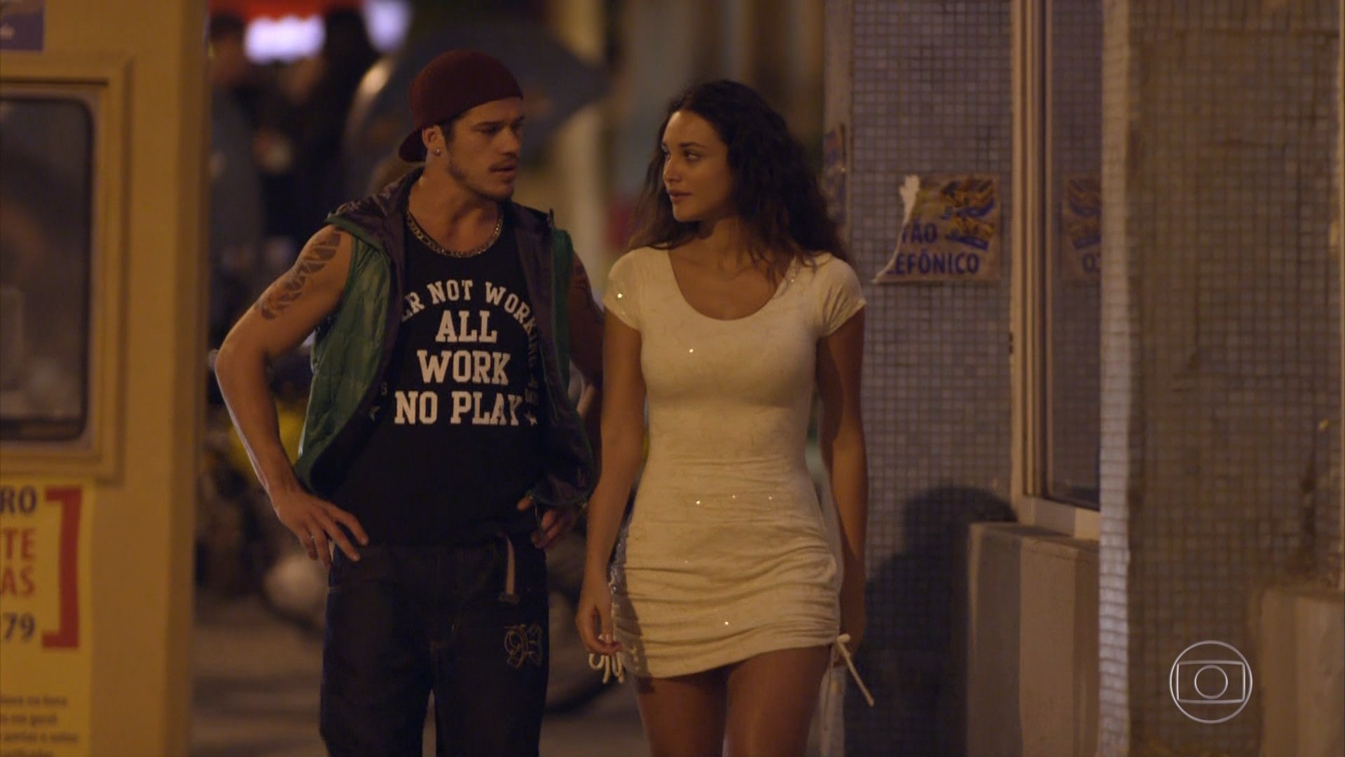 Allané Loreto e Débora Nascimento dps dessas cenas ficaram juntos e ficaram 7 anos #AvenidaBrasil #OiOiOi100