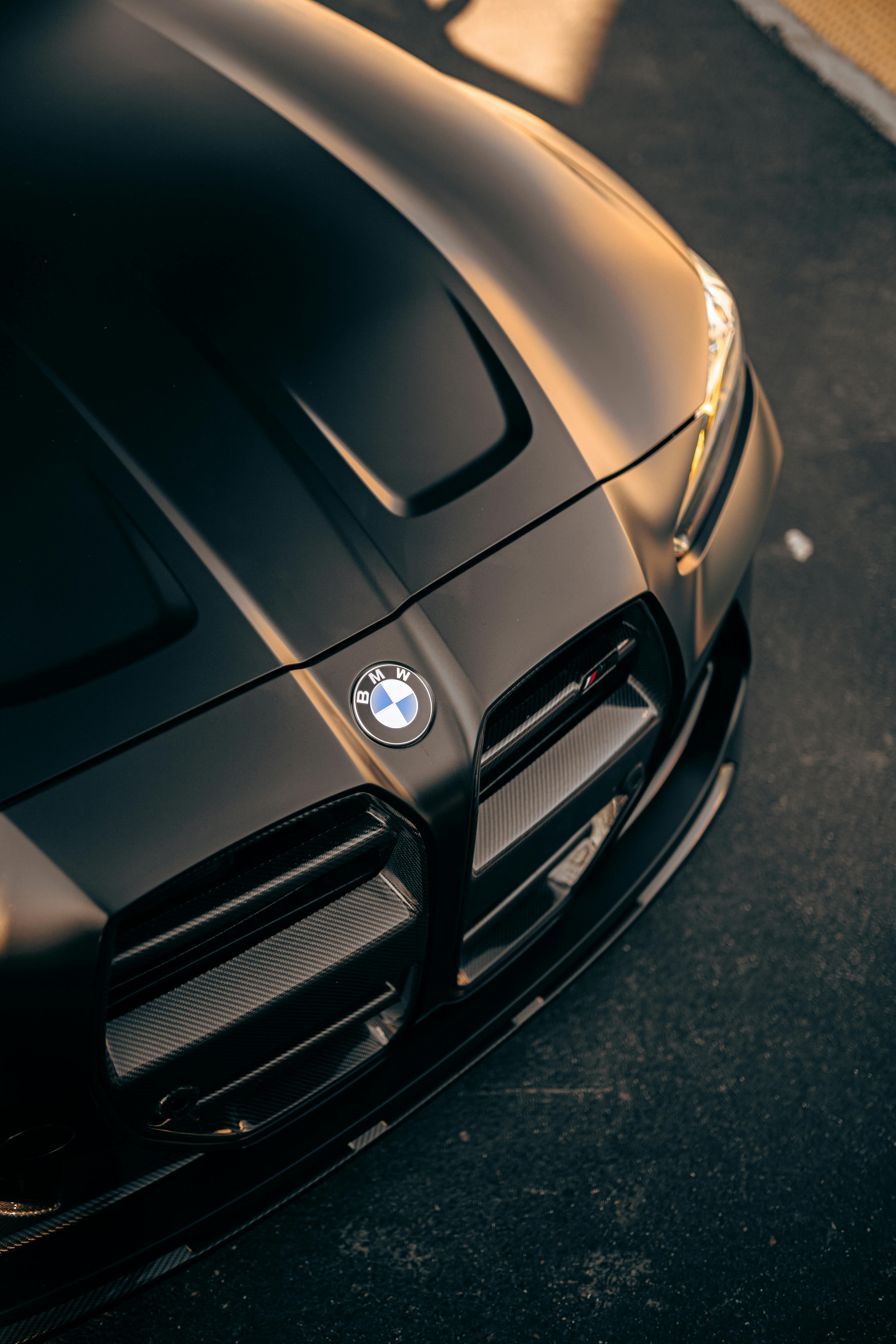 Bonnet of Black BWM M4 · Free