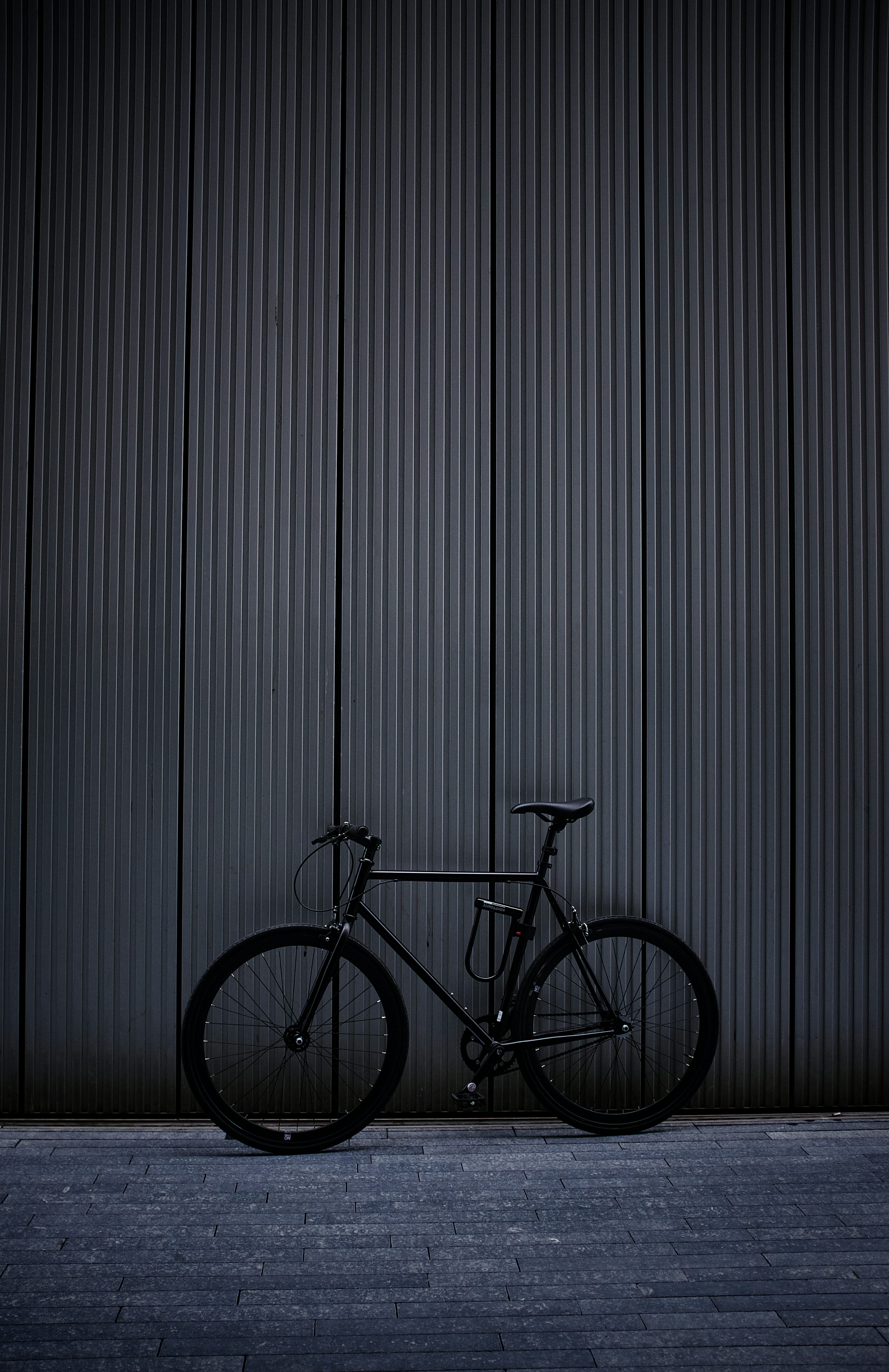 Black and gray road bike photo