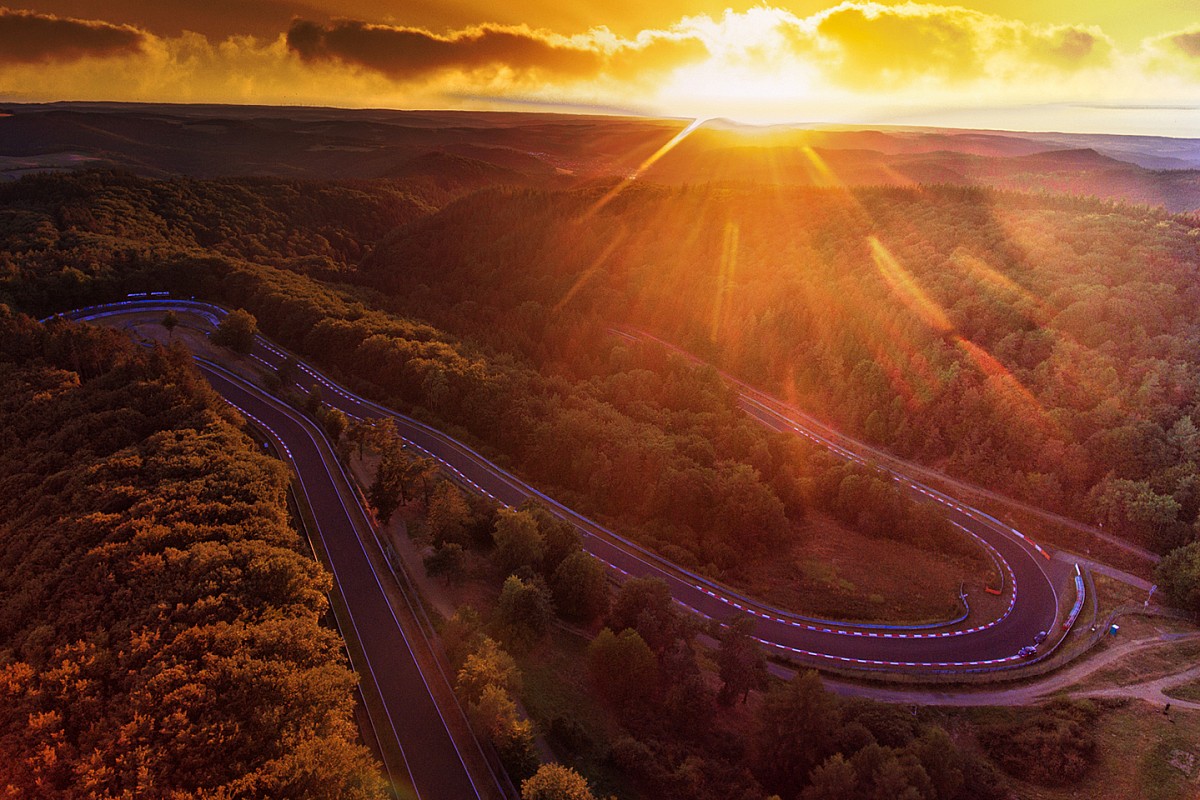 Golden autumn in the Green Hell: October's Nurburgring highlights