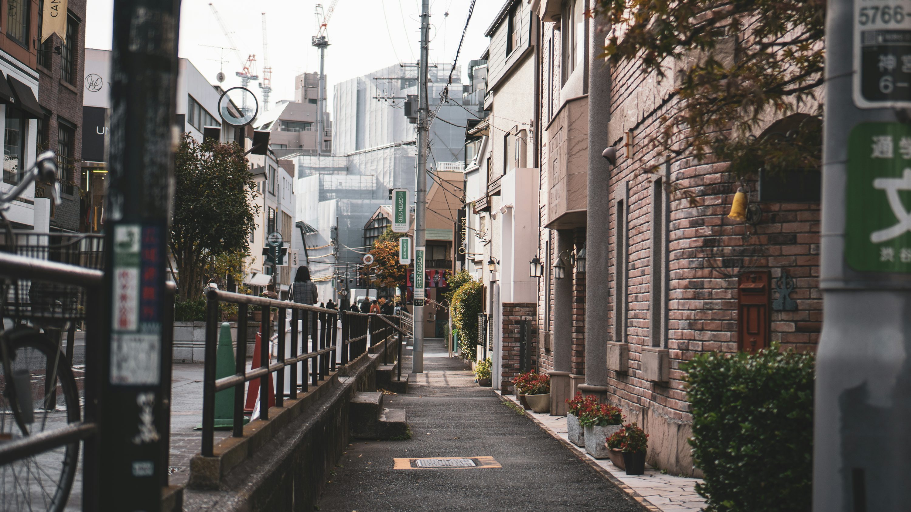 Japanese Street Picture. Download Free Image