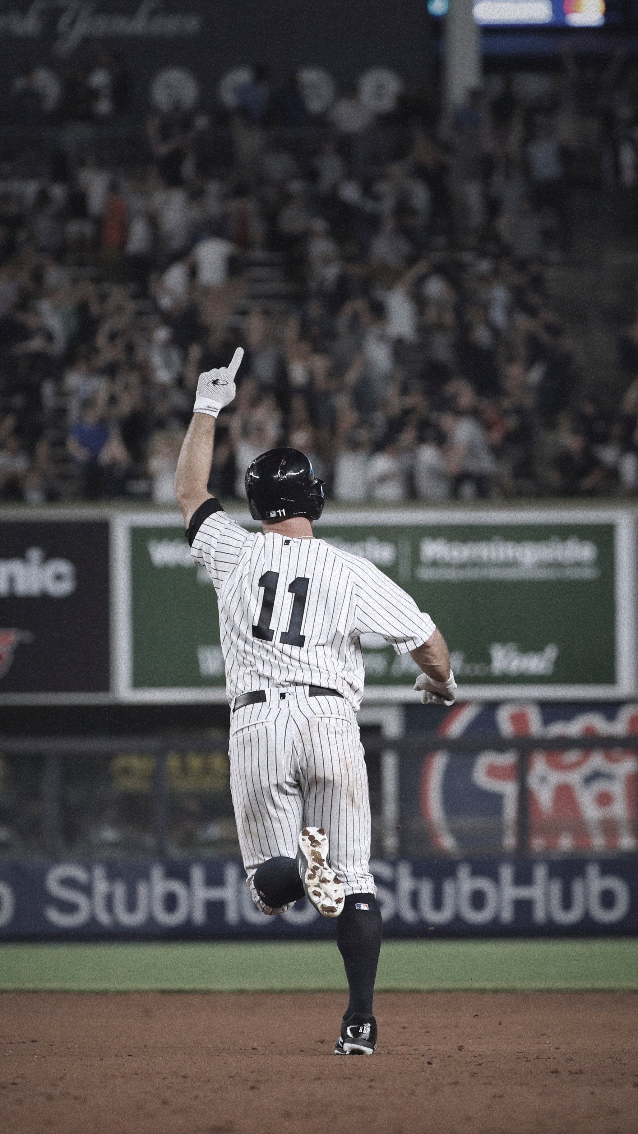 New York Yankees present for you. Gardy 10th Anniversary Mobile Wallpaper