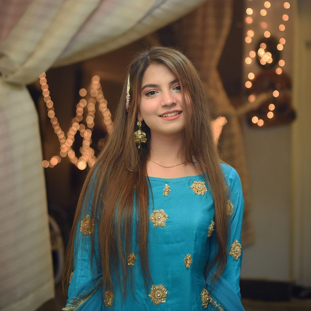 Dananeer Mobeen Latest Photo: क्रिकेटर्स, एक्टर्स, पुलिस, पॉलिटिशियंस. सबने बना डाले VIDEO, ऐसा है Pawri Ho Rahi Hai गर्ल का अंदाज़