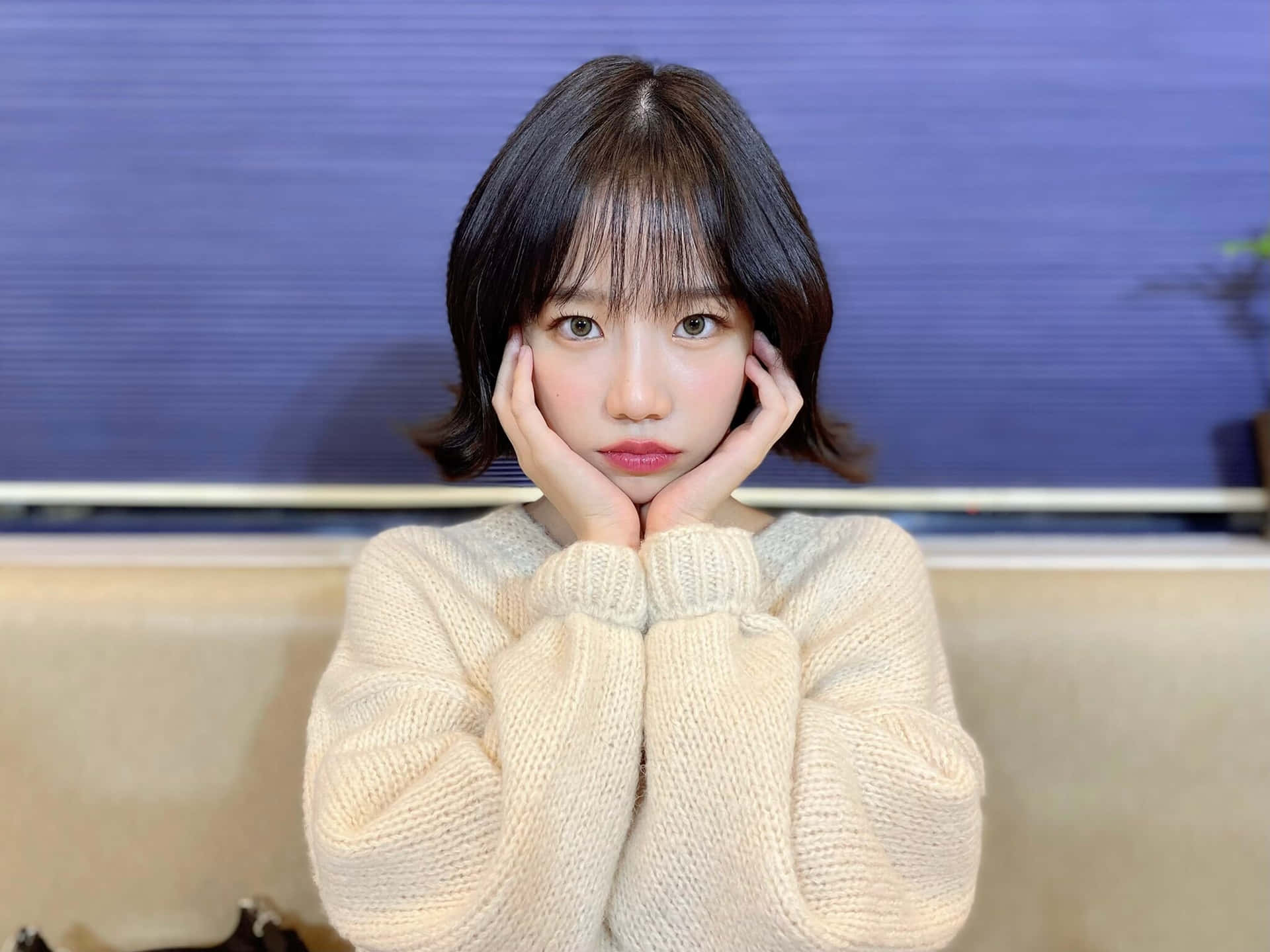 Download Jo Yuri Emanating Elegance In Her Stunning Portrait Wallpaper