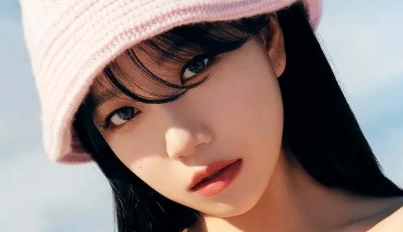 Download Jo Yuri Captivating In A Mesmerizing Photohoot. Wallpaper