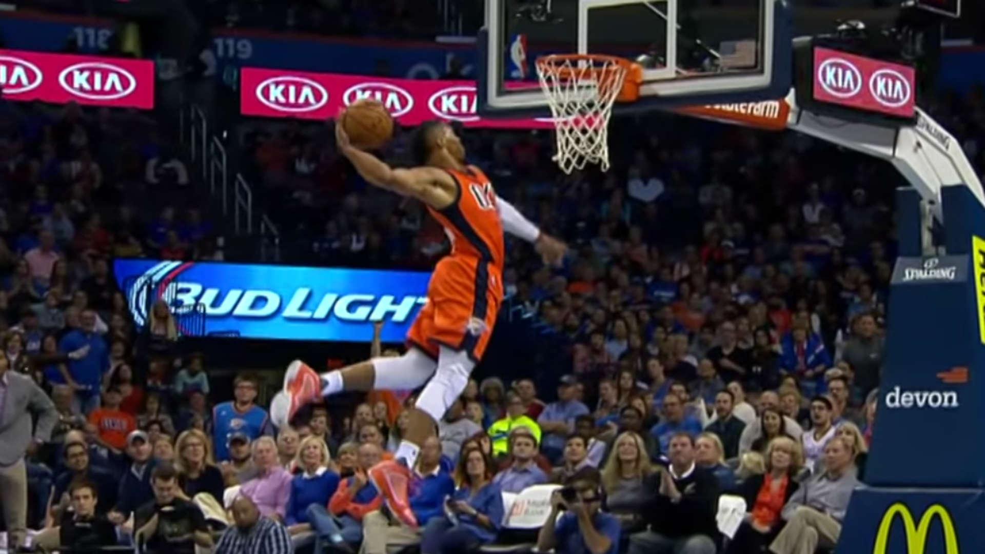 Russell Westbrook throws down nasty tomahawk jam vs. Suns