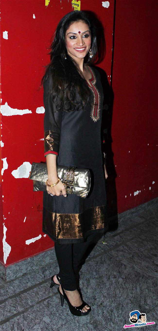 Purbi Joshi Image Gallery Picture # 206207