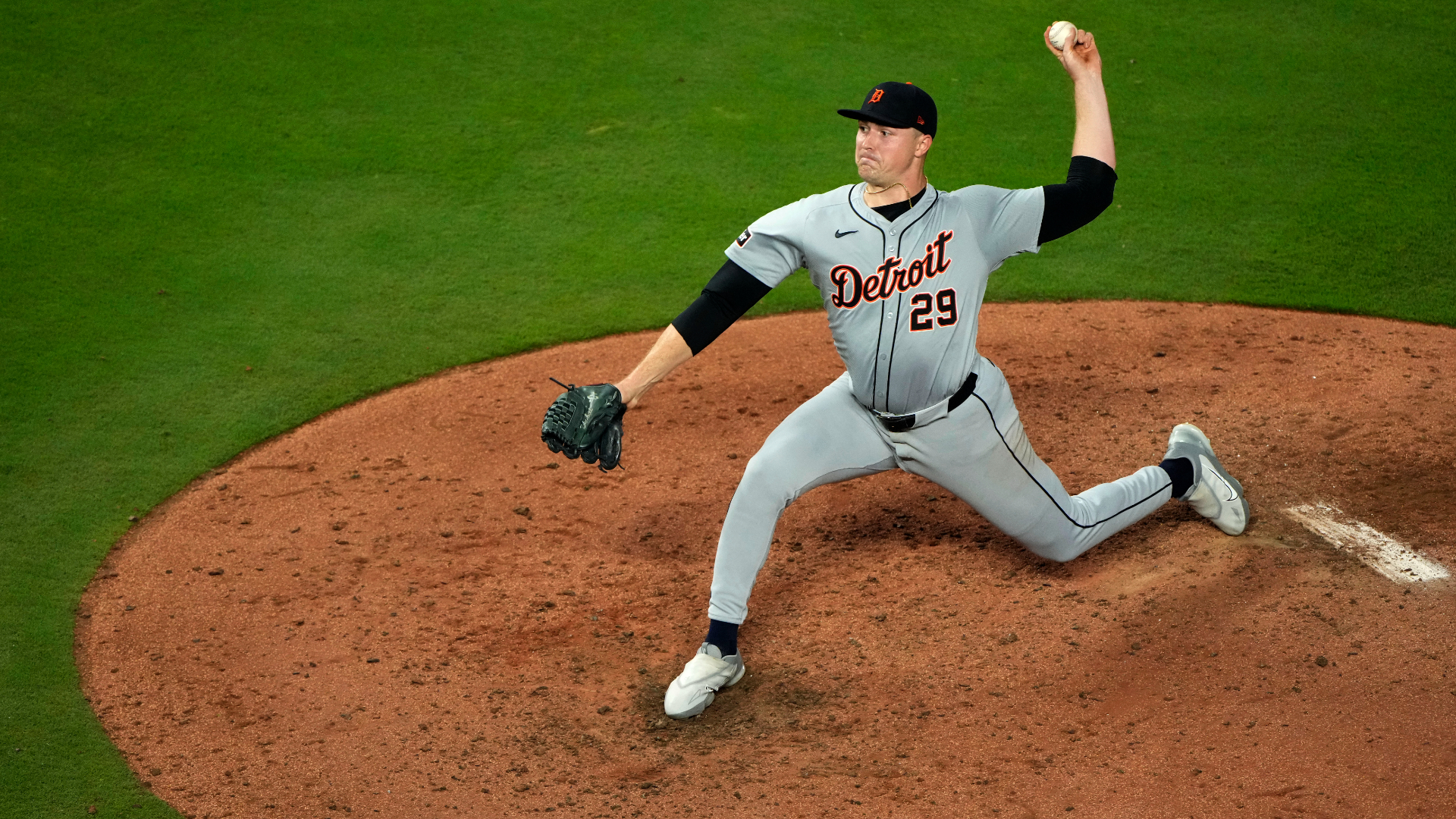 Tarik Skubal earns 17th win as Tigers beat Royals