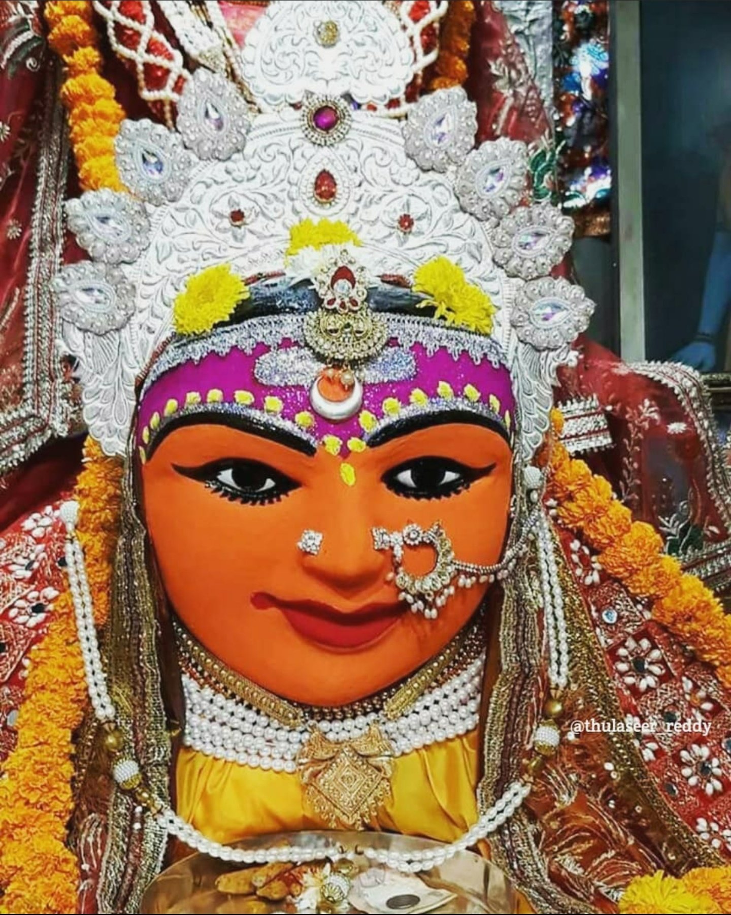 Right Singh look at Harsiddhi Maa's divine eyes and feel her celestial gaze