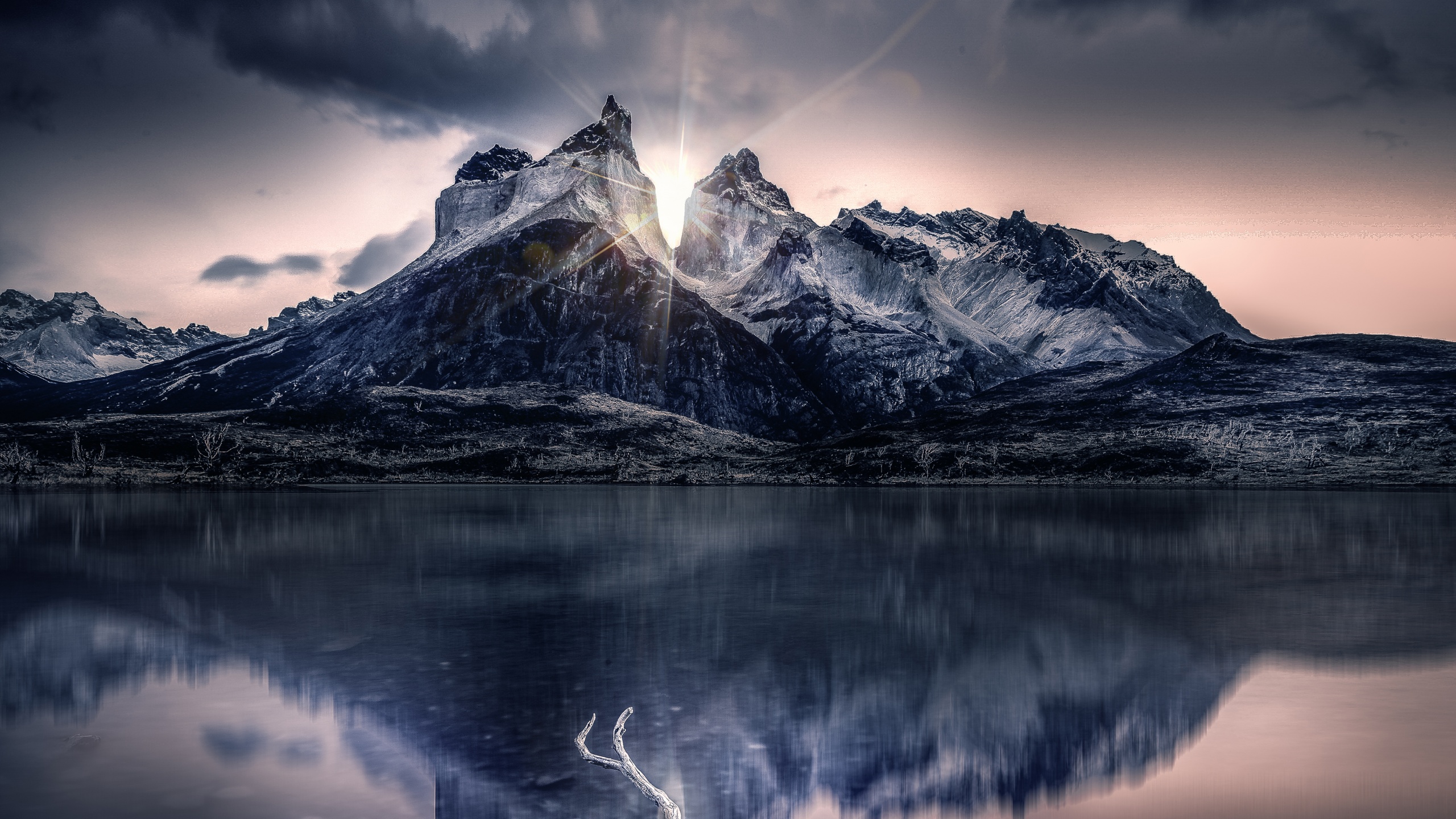 Mountain Wallpaper 4K, Sunlight, Lake, Reflection