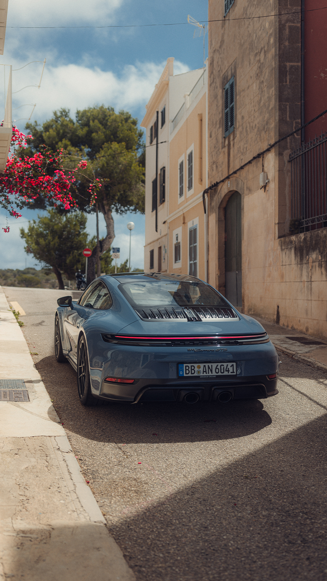 Download Porsche 911 wallpaper