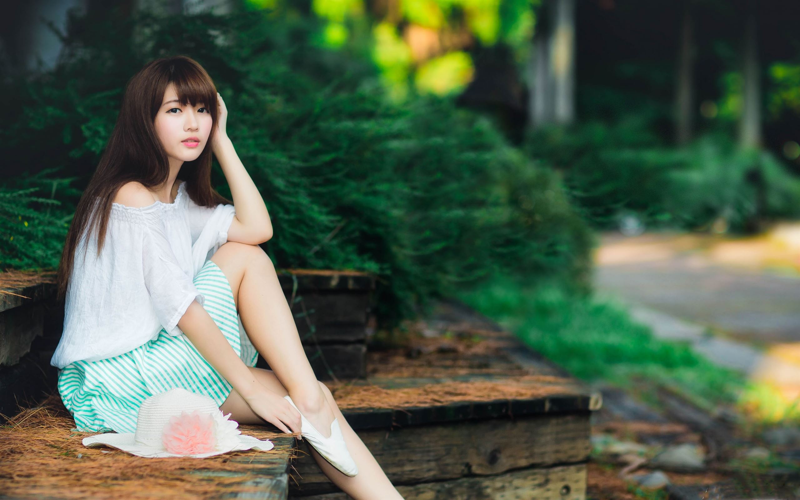 Cute Asian Girl Mac Wallpaper Download