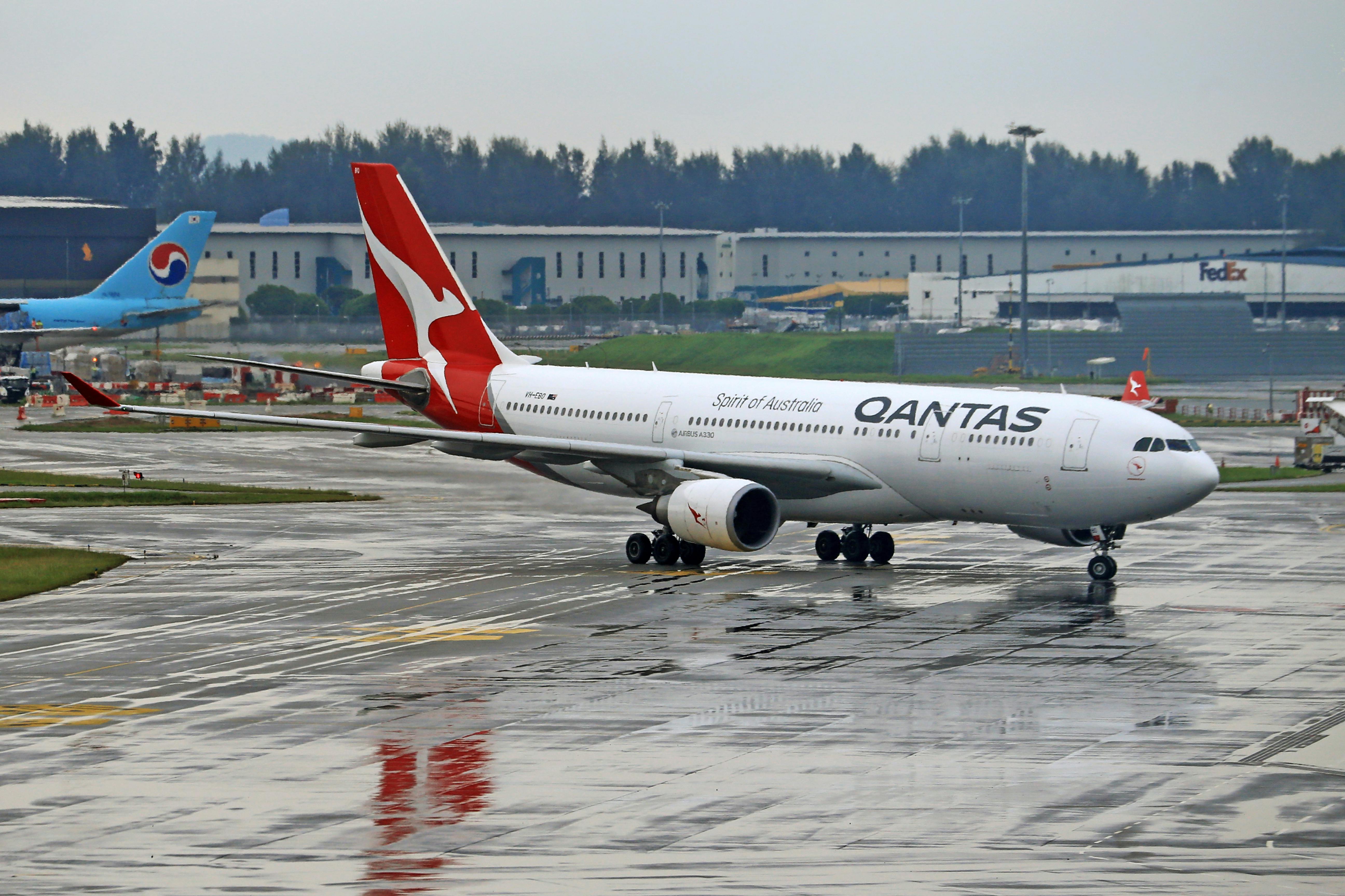 Australian Airplane on Runway · Free