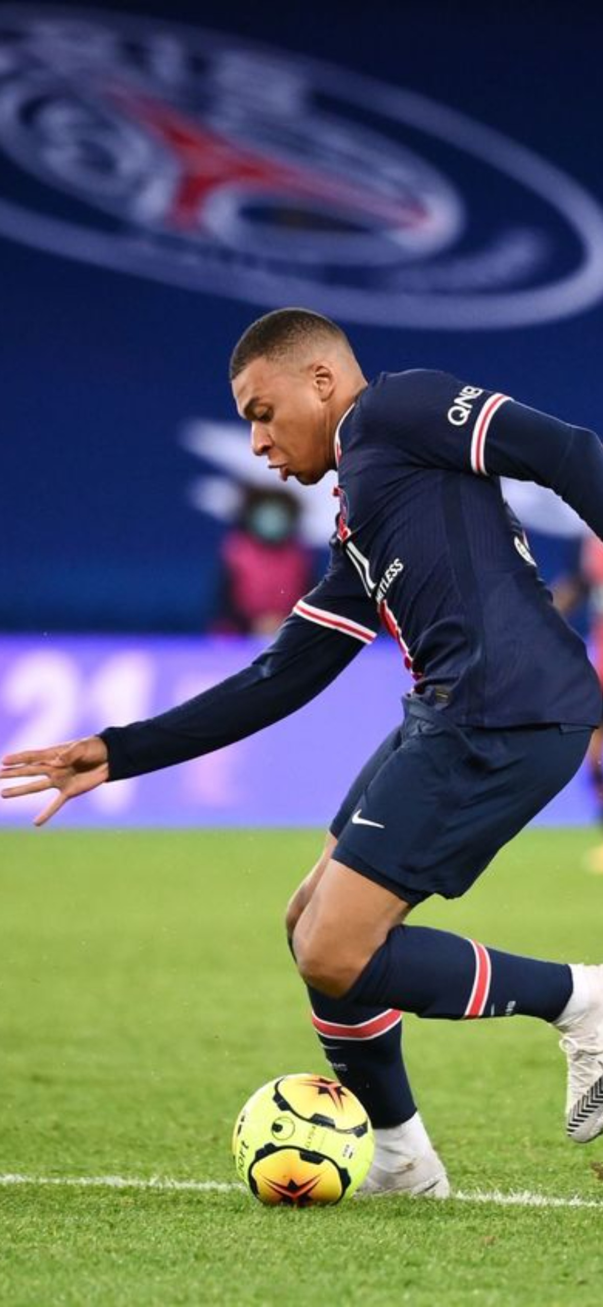 Best Kylian Mbappé iPhone Wallpaper [ HQ ]