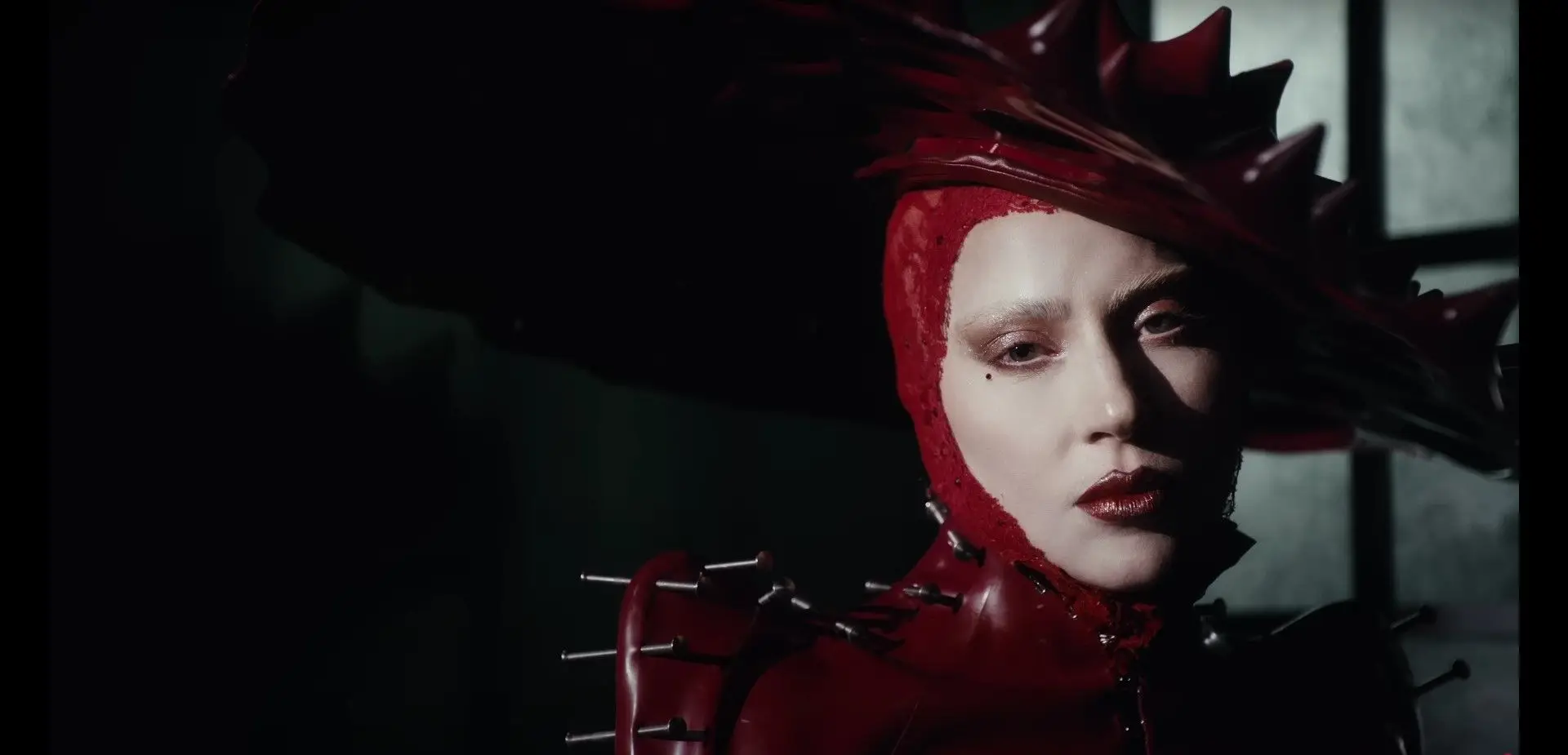 Lady Gaga mostra canção nova durante os Grammys, 'Abracadabra'