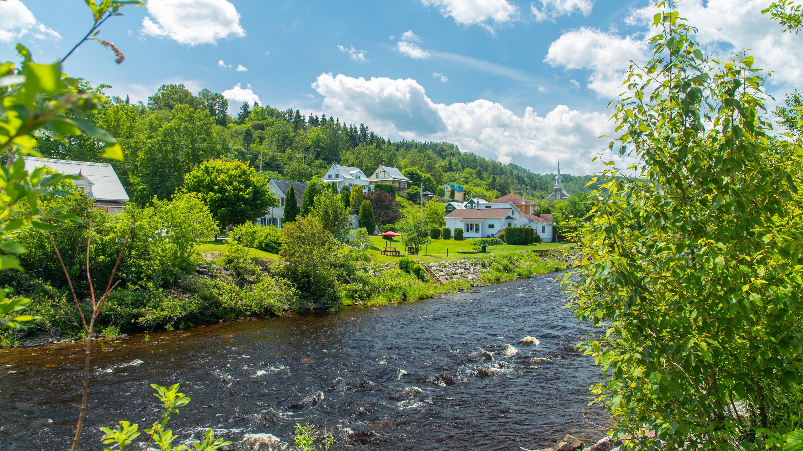 Visit Laurentian Mountains: Best of Laurentian Mountains Tourism. Expedia Travel Guide