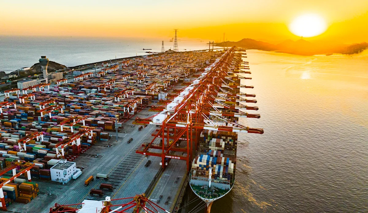 Pre Lunar New Year Rush Escalates Congestion Across Chinese Ports