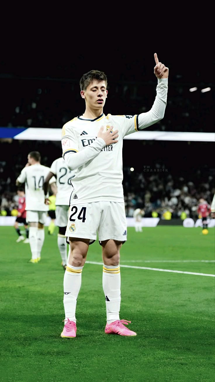 Arda Güler wallpaper