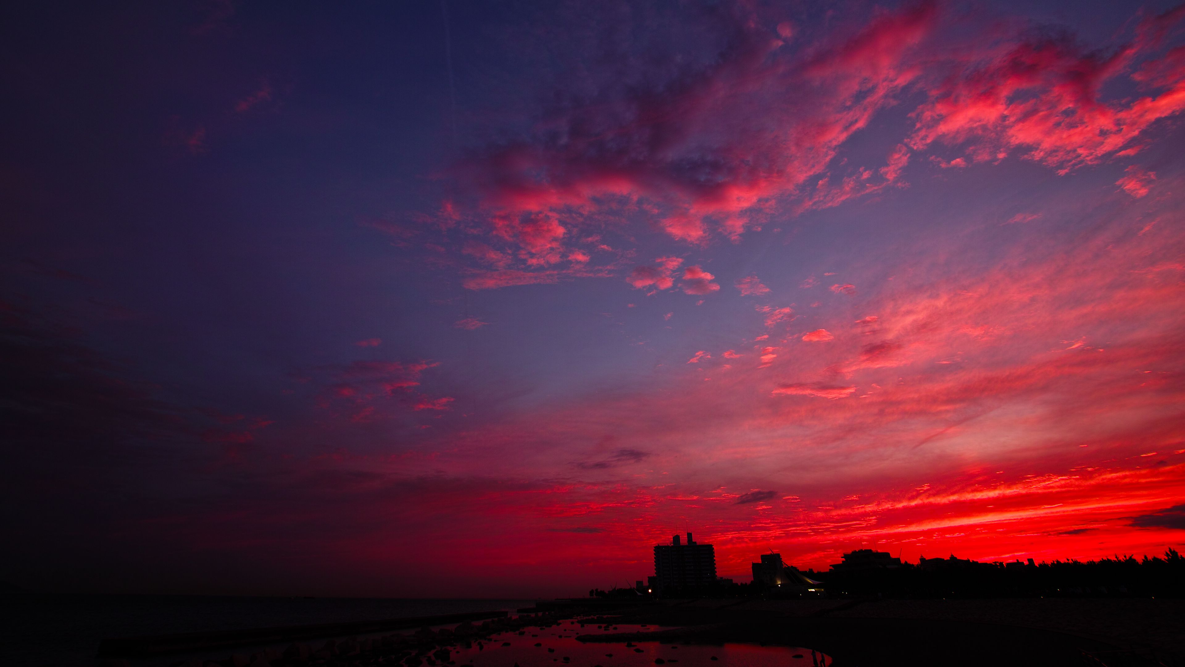 Download wallpaper 3840x2160 sunset, night city, sky, clouds 4k uhd 16:9 HD background