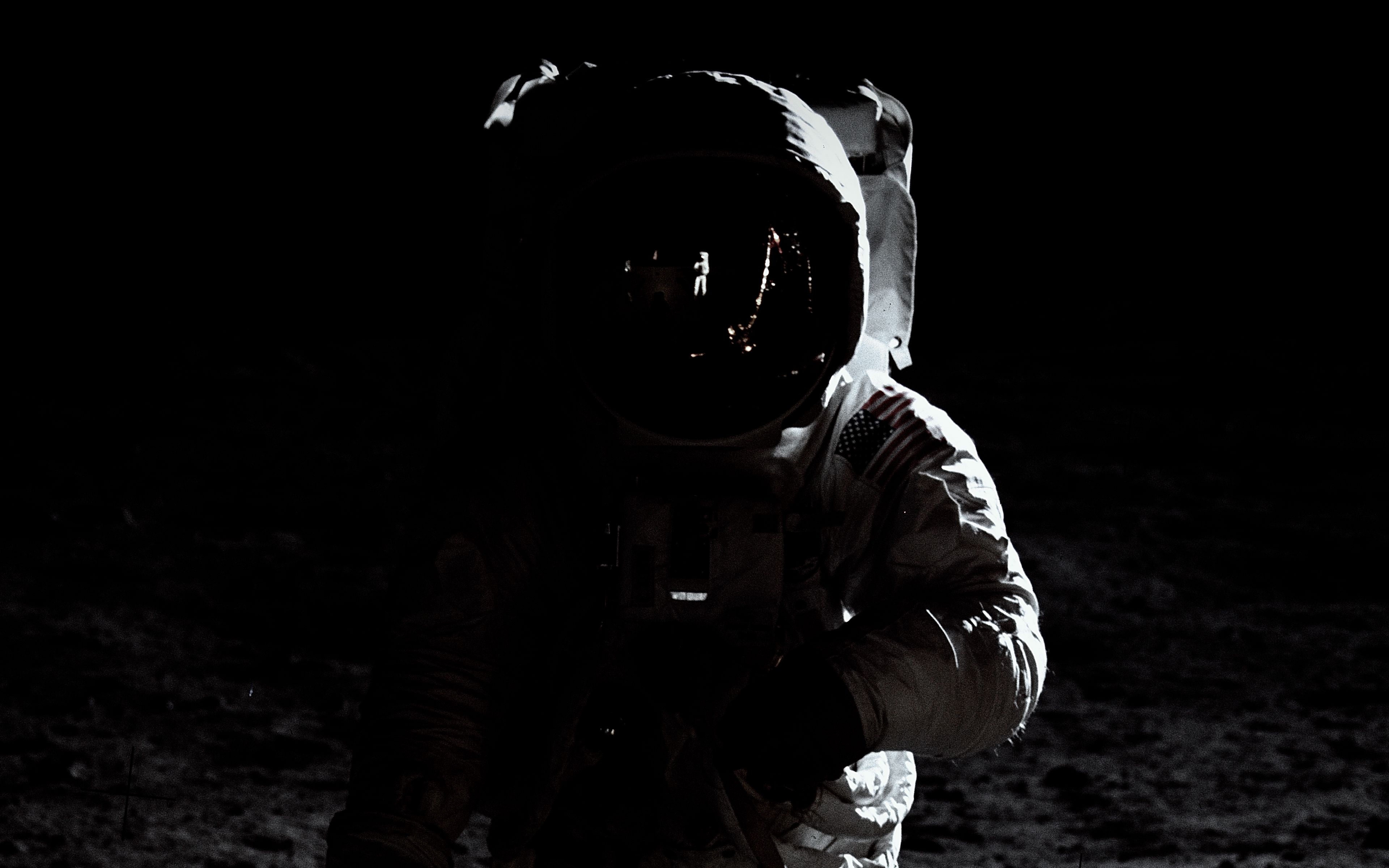 Download wallpaper 3840x2400 astronaut, spacesuit, dark, space 4k ultra HD 16:10 HD background
