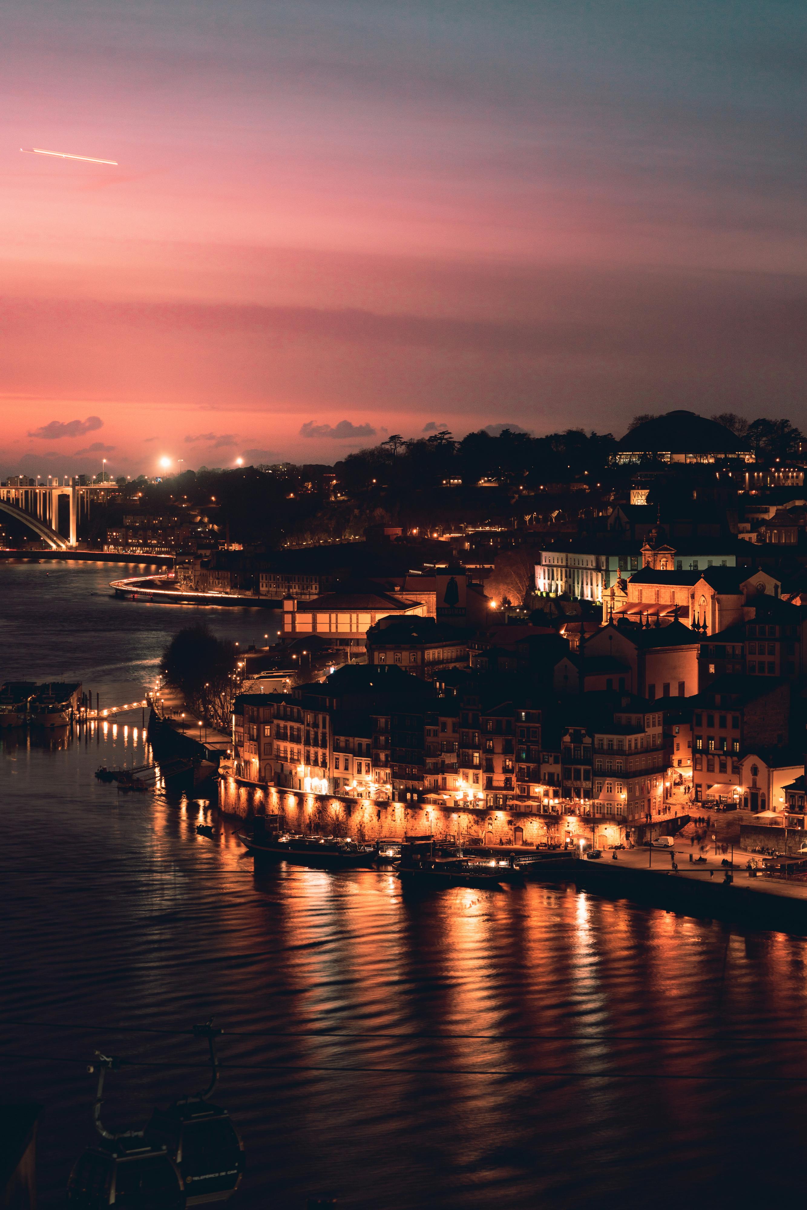 Harbor in Porto in Summer · Free