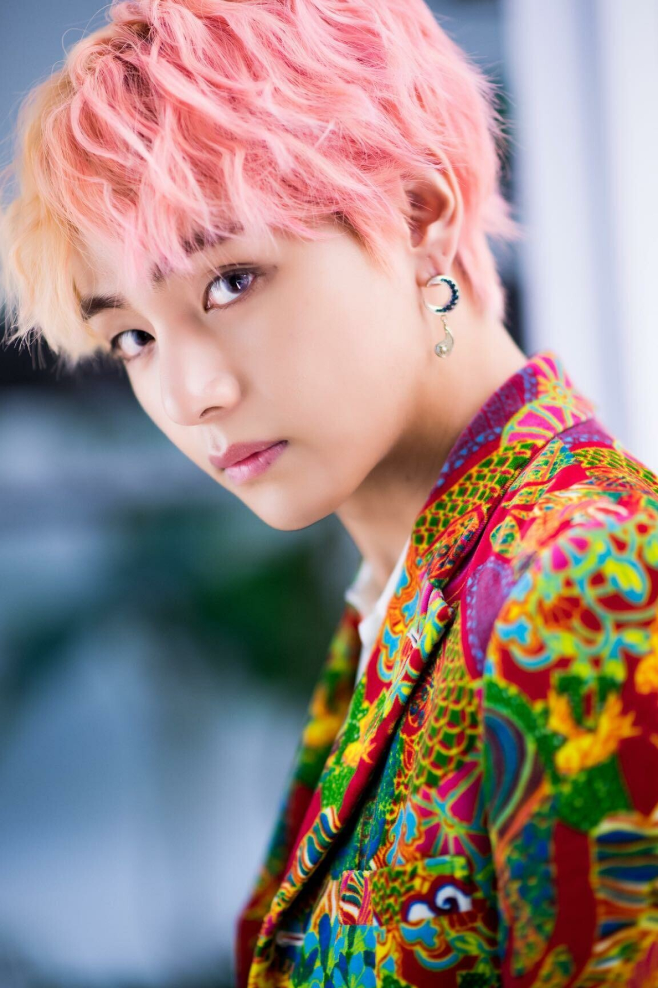 V (BTS) Wallpaper