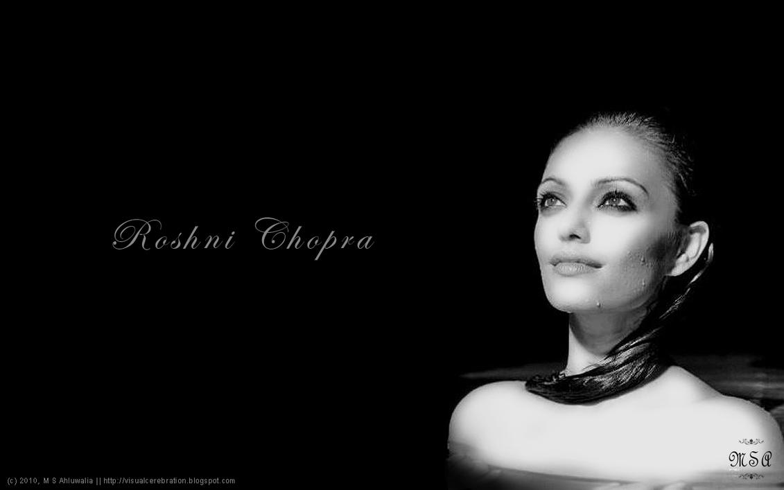 Wallpaper - Roshni Chopra is Happiness