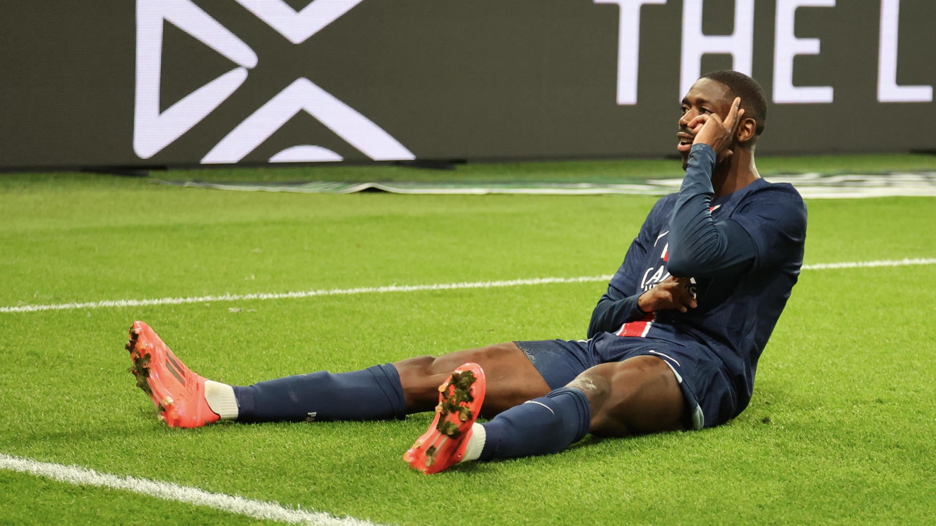 Dembele fires PSG back to the top