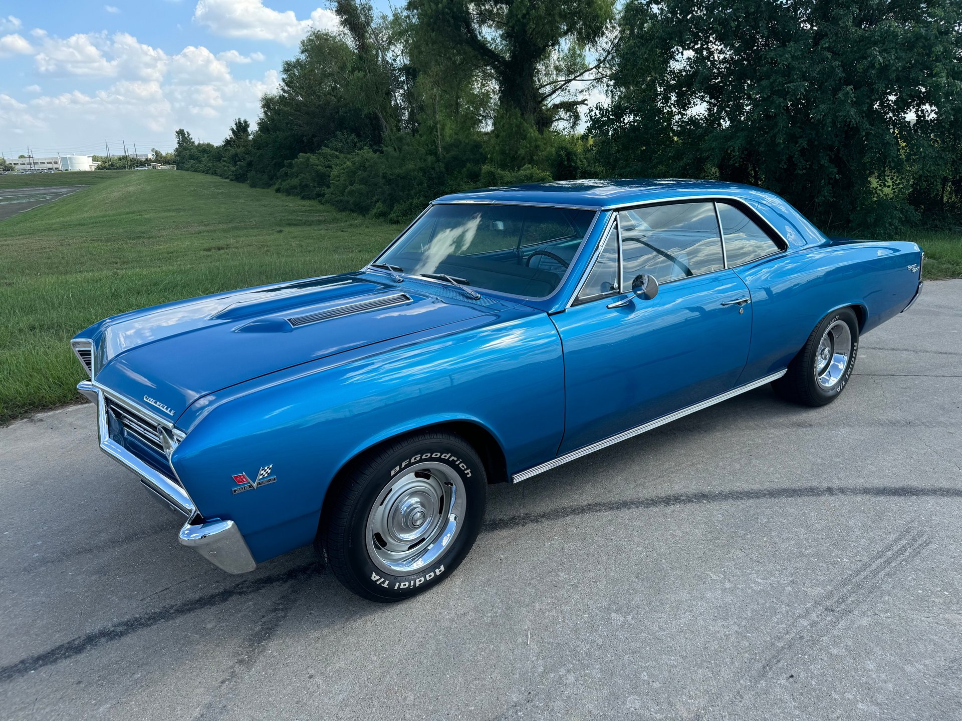 Chevrolet Chevelle SS396. Frank's Car Barn
