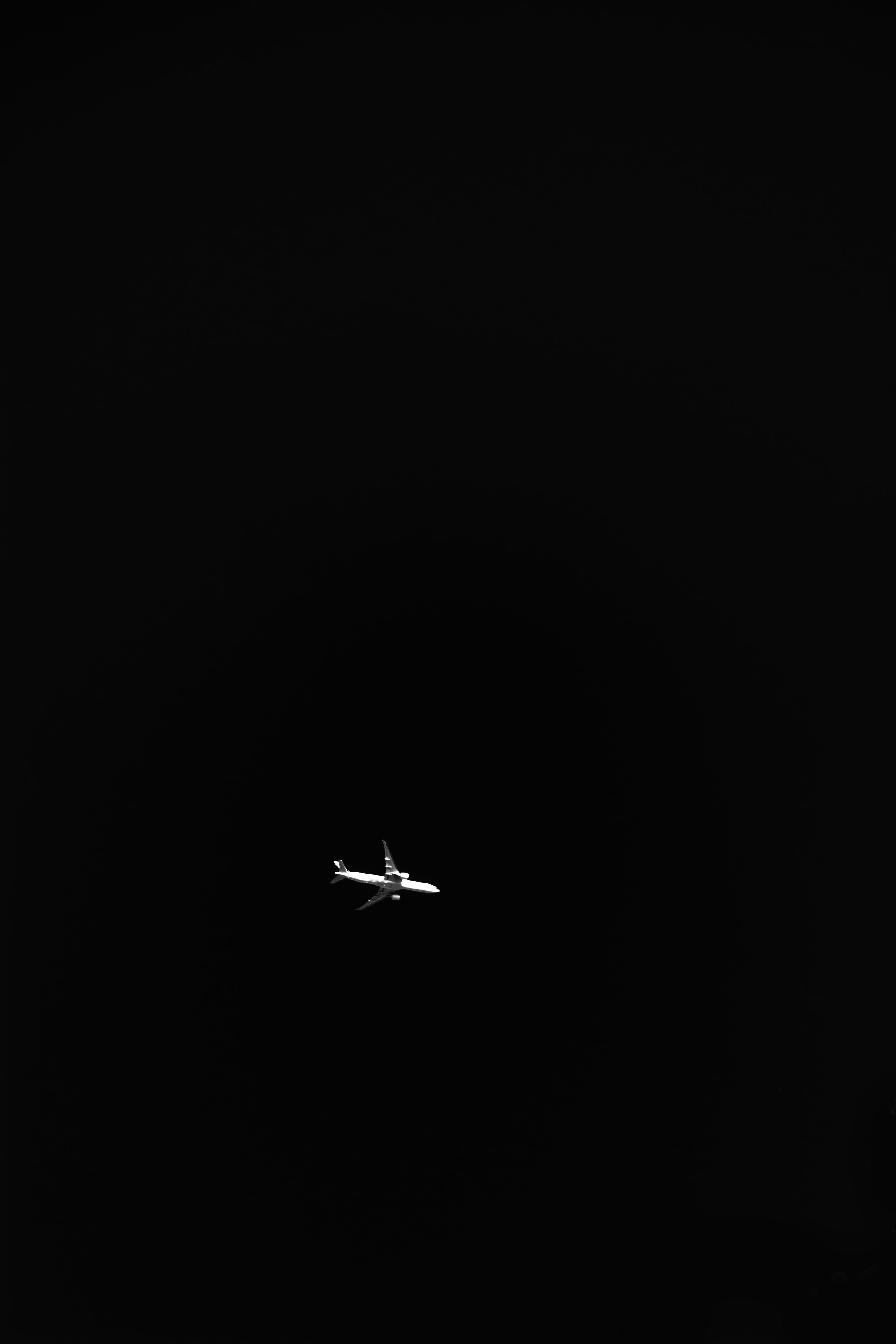 1K+ Dark Plane Picture. Download Free Image
