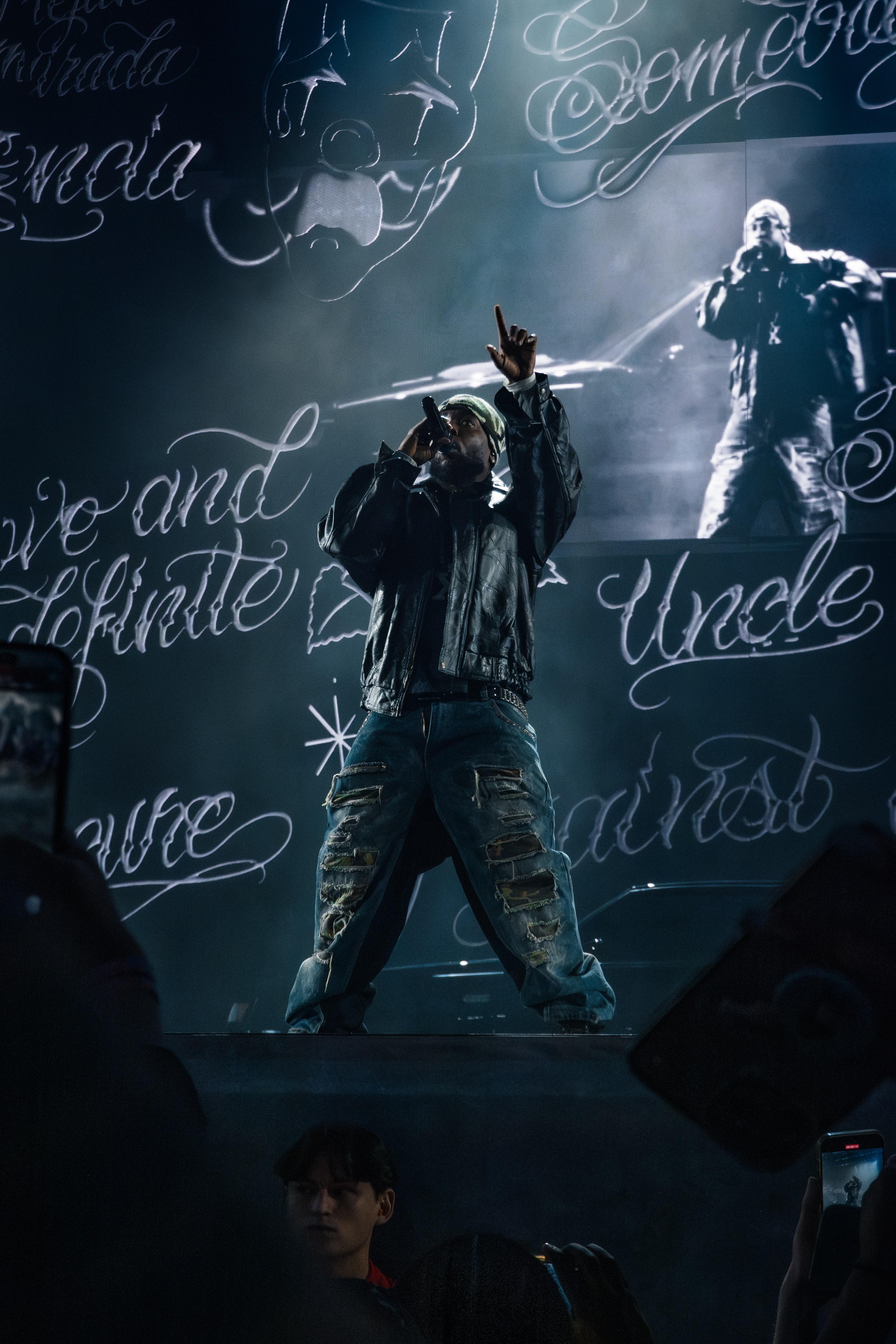 photos i took of the first night of the grand national tour (elijahphoto on instagram)